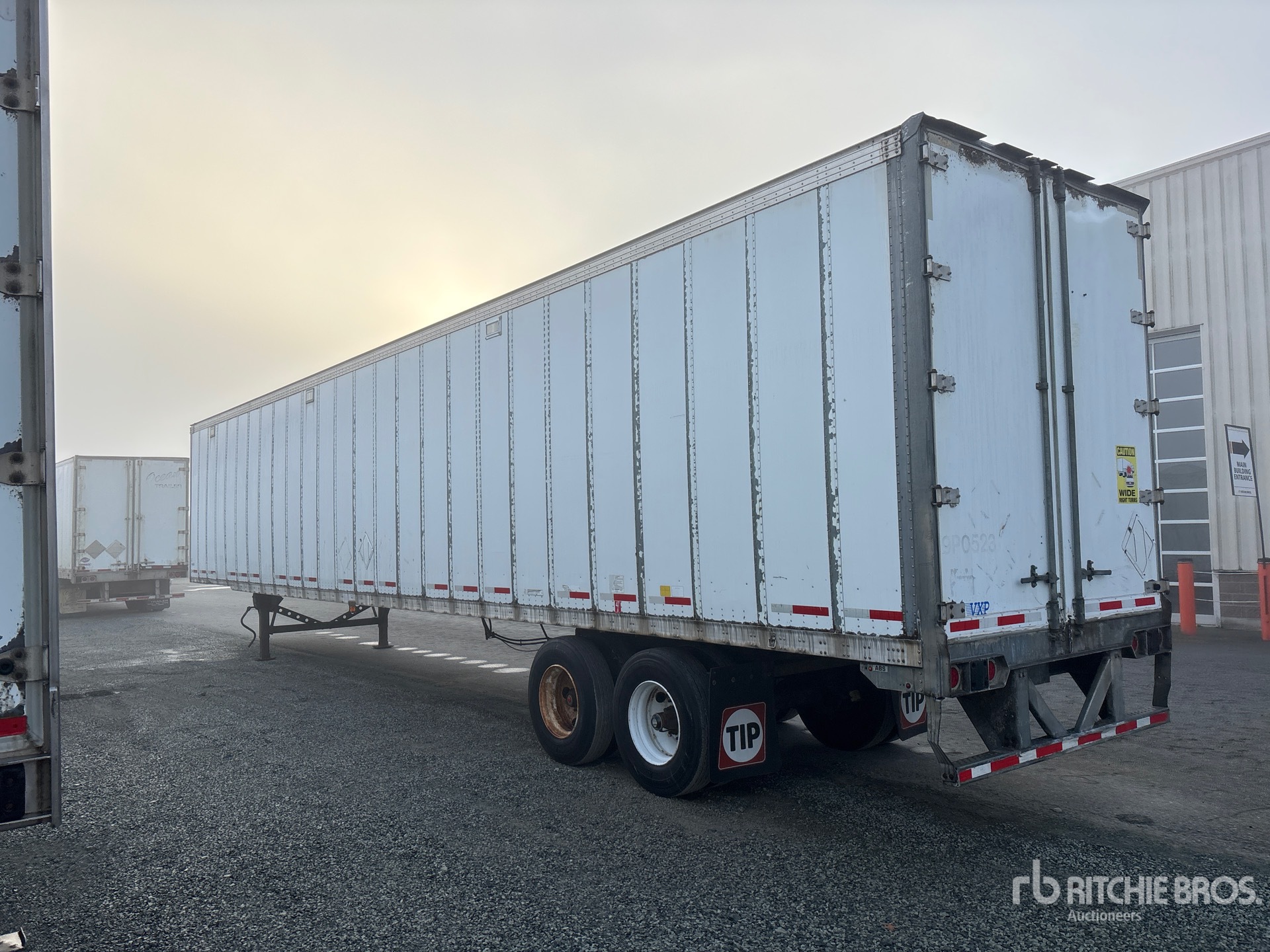 2013 Vanguard 53 FT X 102 IN T/A