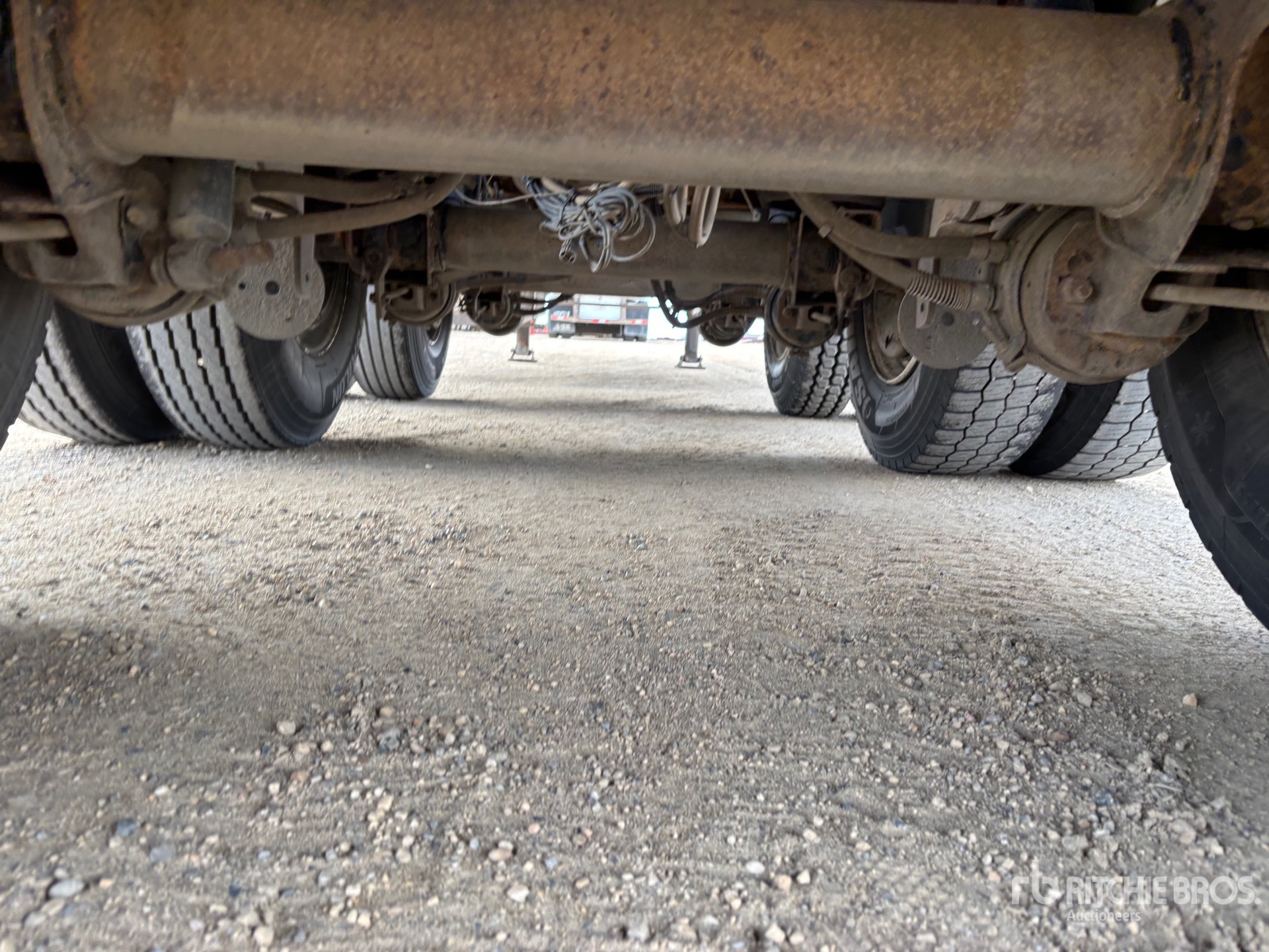 2014 Load King 32 ft Super B-Train Lead