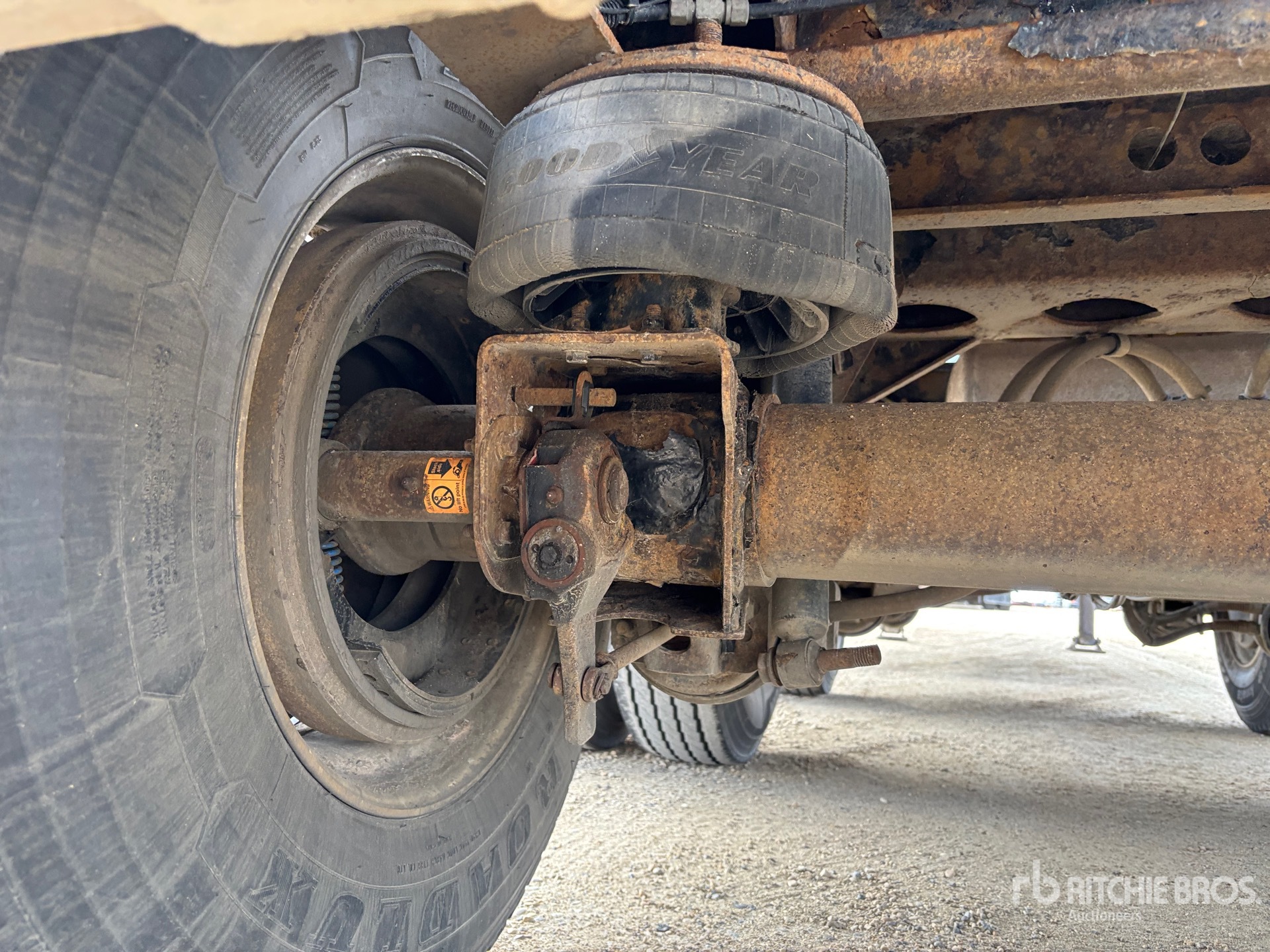 2014 Load King 32 ft Super B-Train Lead