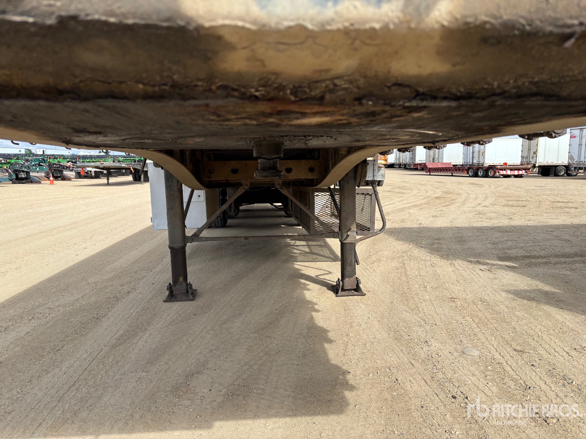 2014 Load King 32 ft Super B-Train Lead
