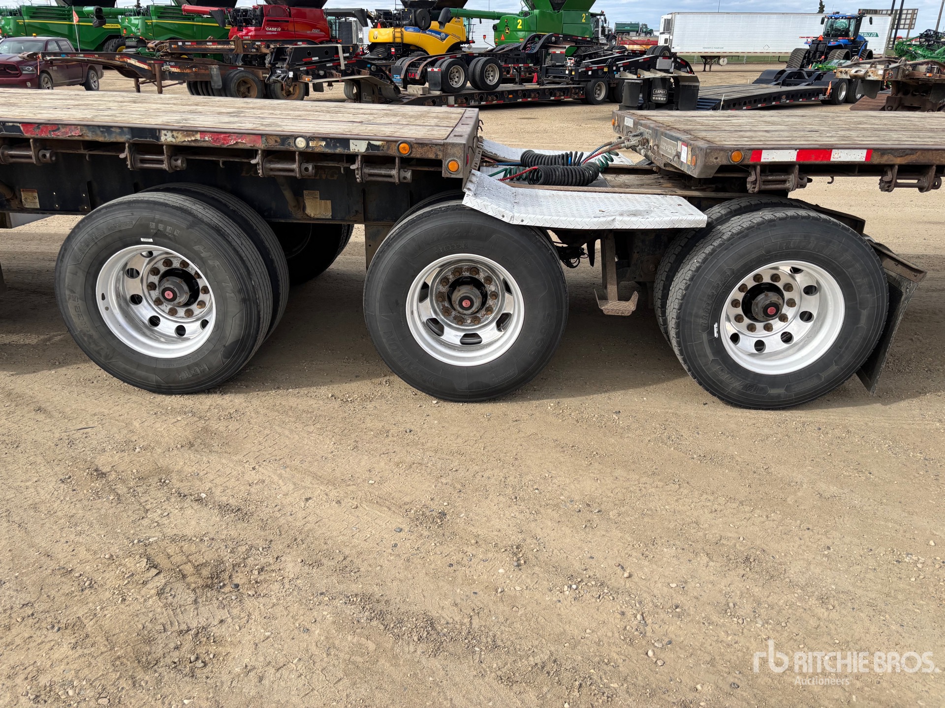 2014 Load King 32 ft Super B-Train Lead