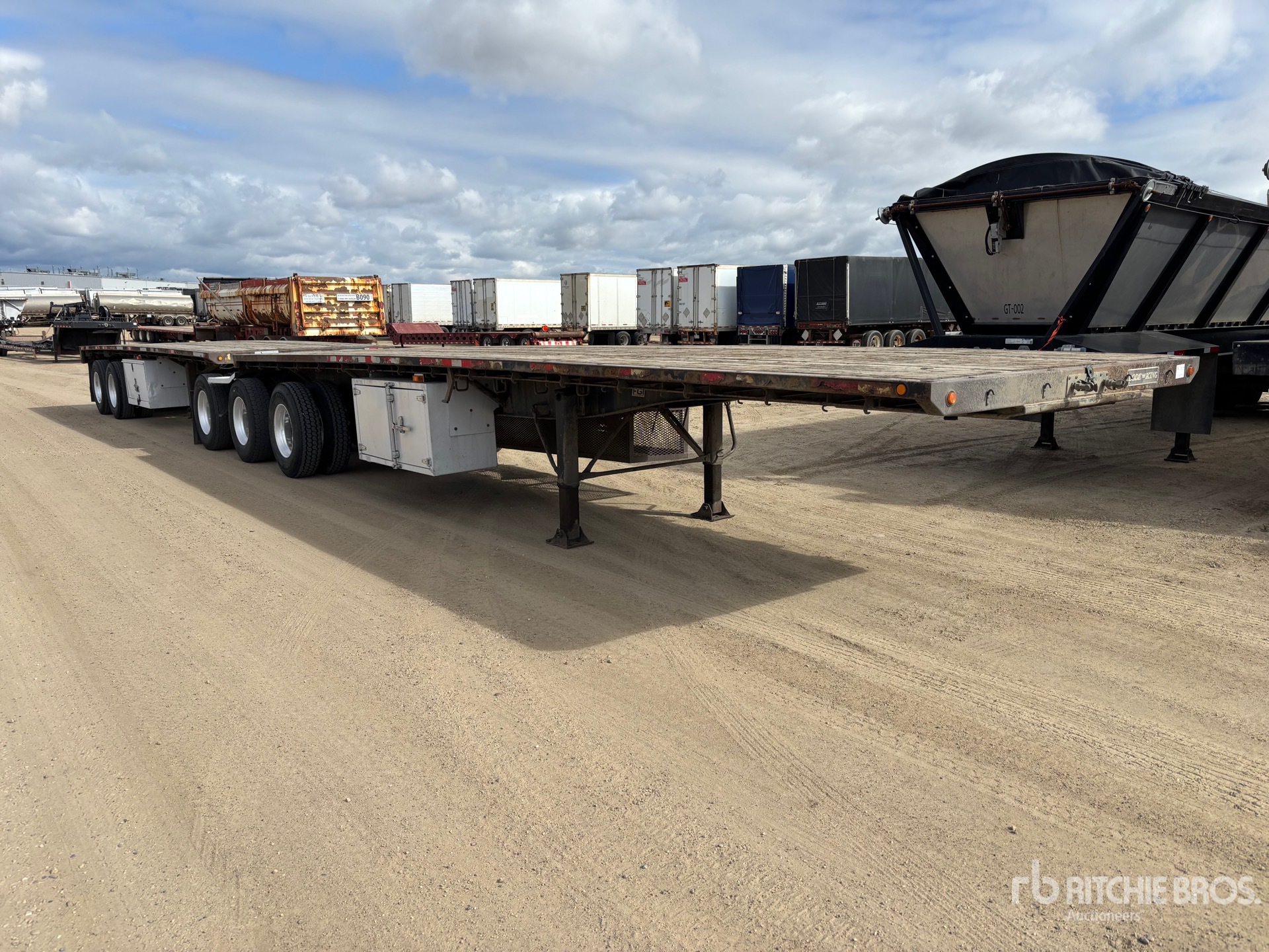 2014 Load King 32 ft Super B-Train Lead