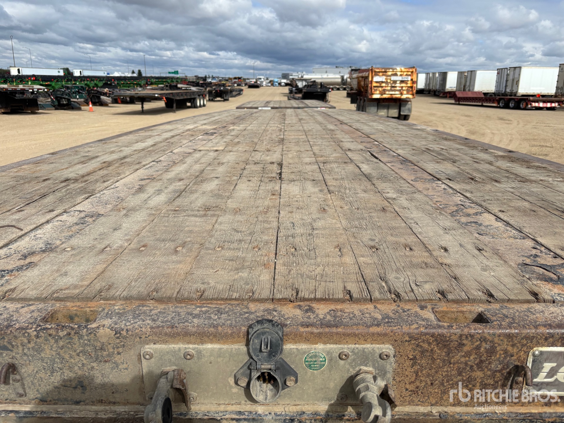 2014 Load King 32 ft Super B-Train Lead