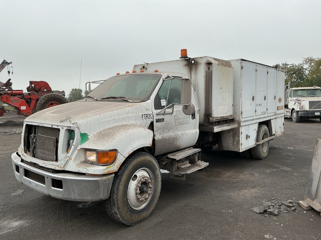 2007 Ford F-750 XLT 4x2 Lube Truck 2007 Ford F-750 XLT 4x2 Lube Truck