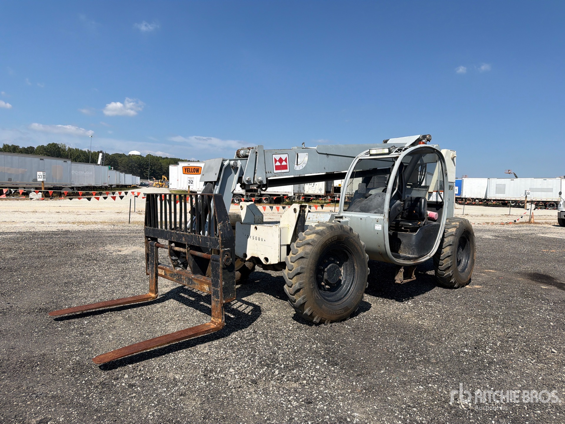 Photo of Terex TH844C