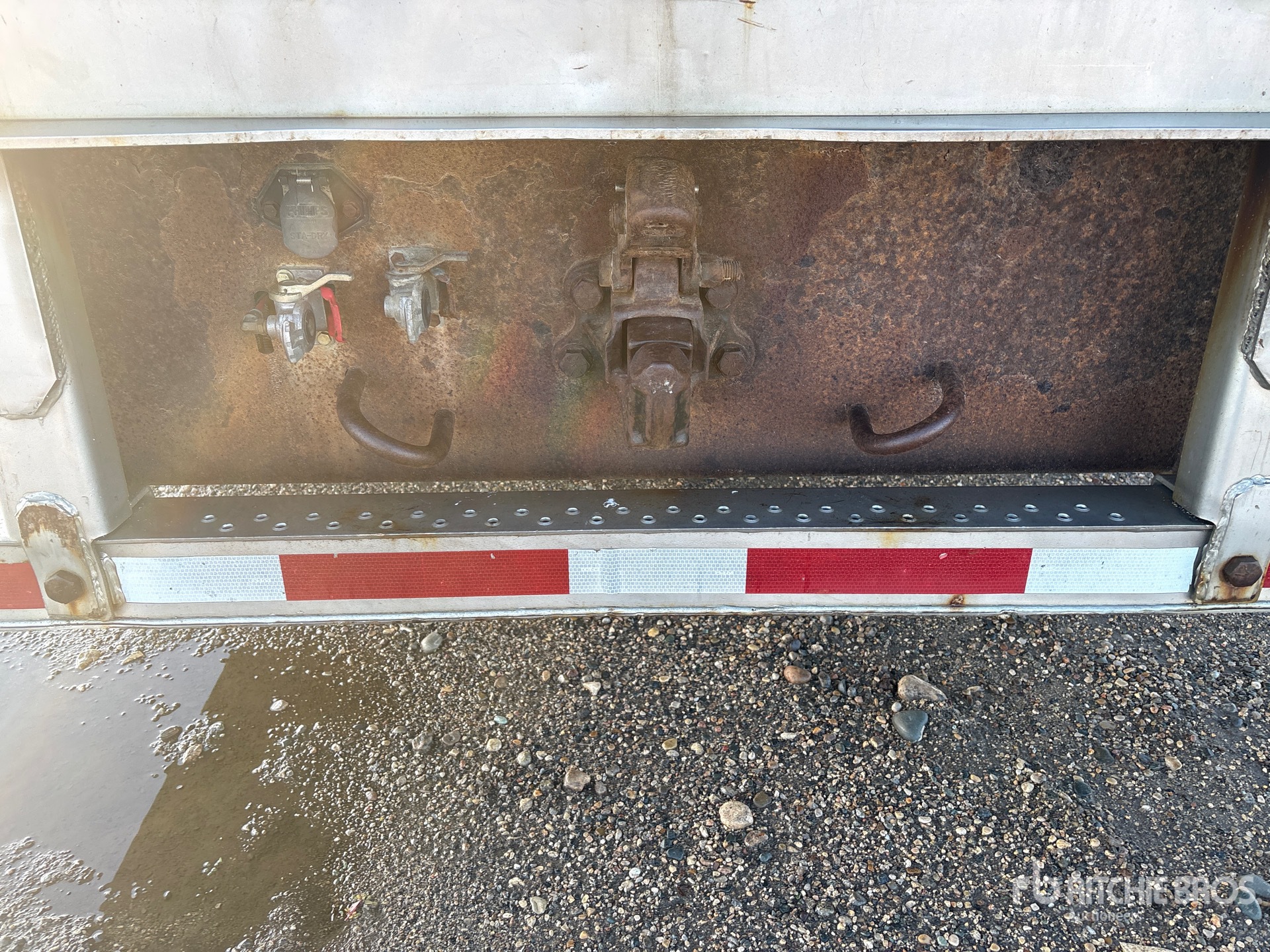 2007 Utility 3000R