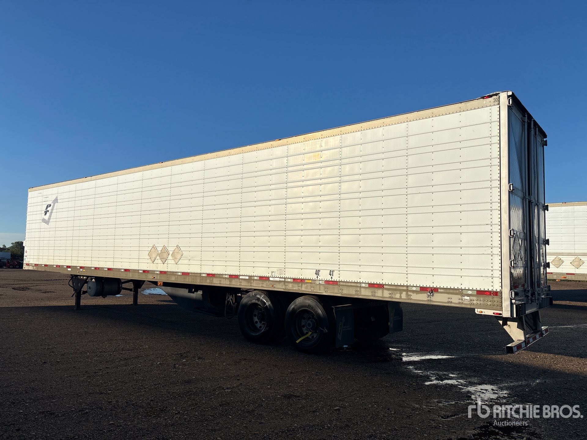 2013 Utility 3000R