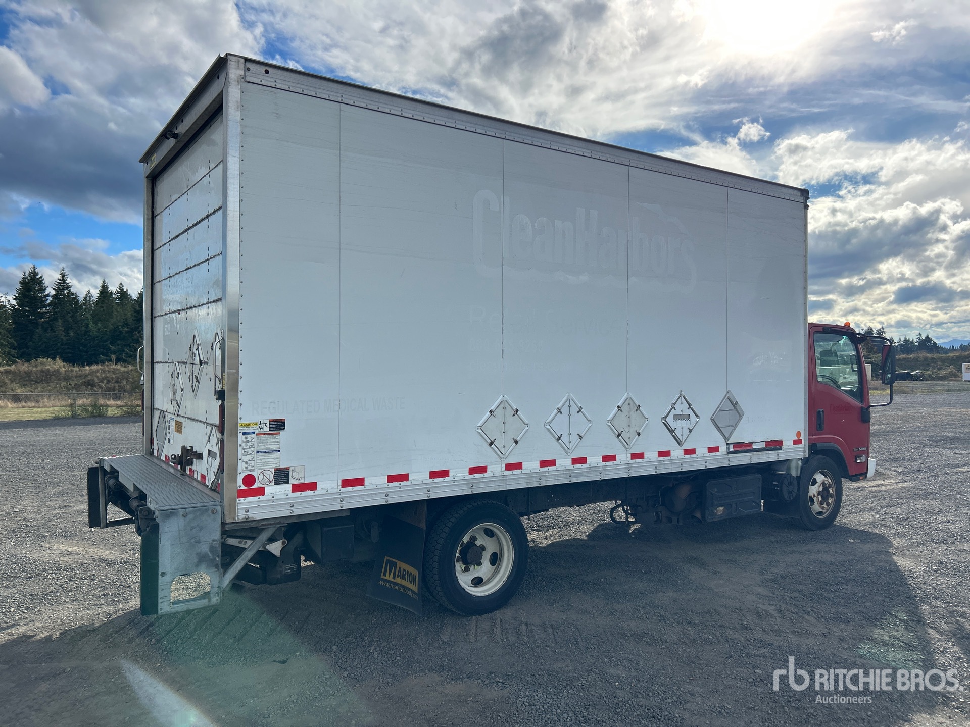 2017 Isuzu NRR