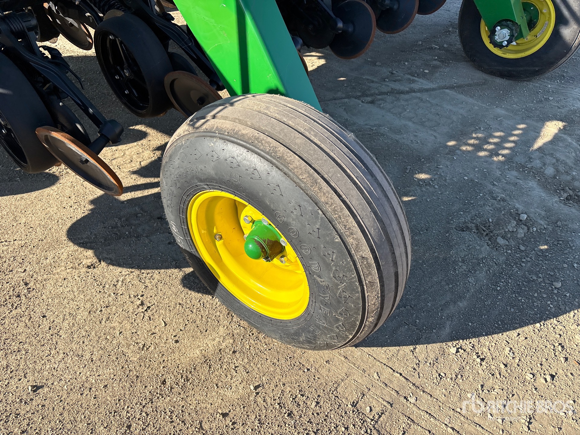 2023 John Deere 1590