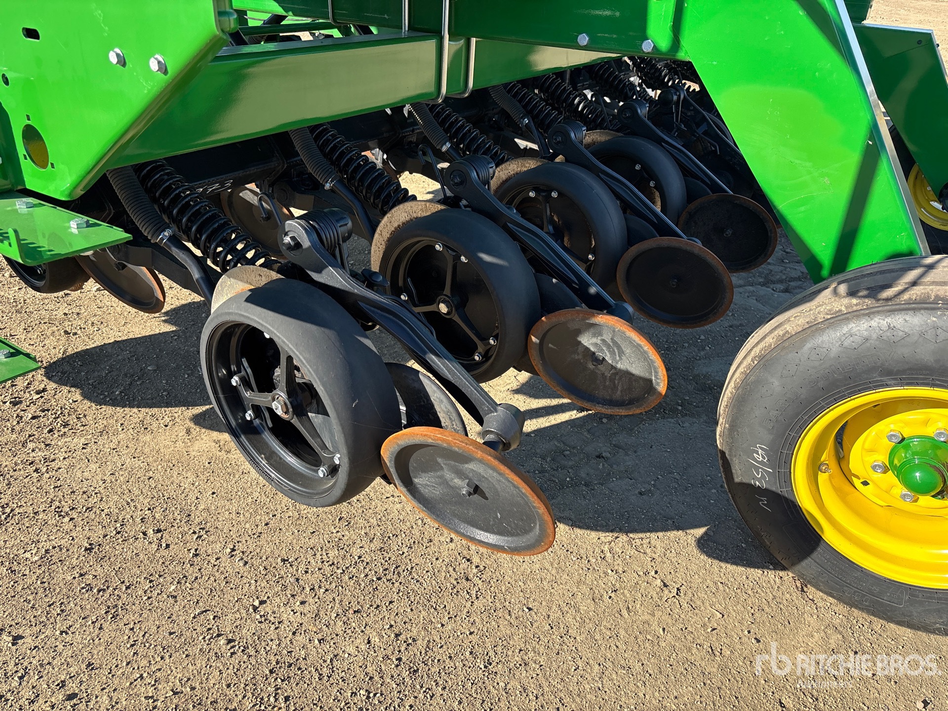 2023 John Deere 1590