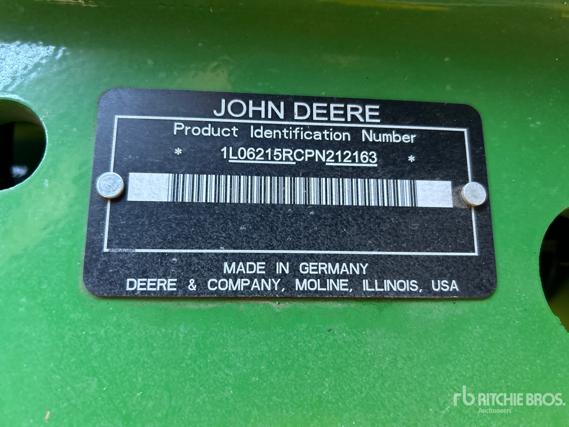 2024 John Deere 6R 215