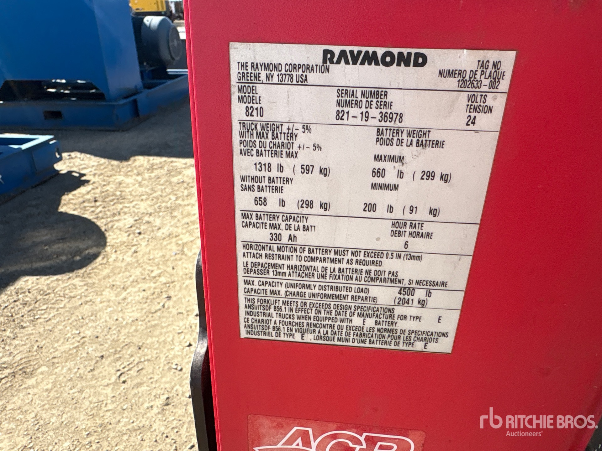 2019 Raymond 8210