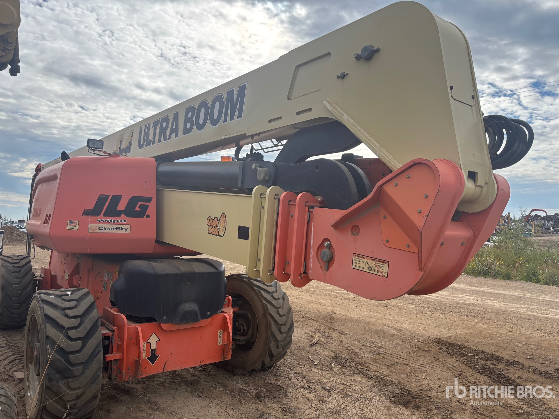 2011 JLG 1250AJP