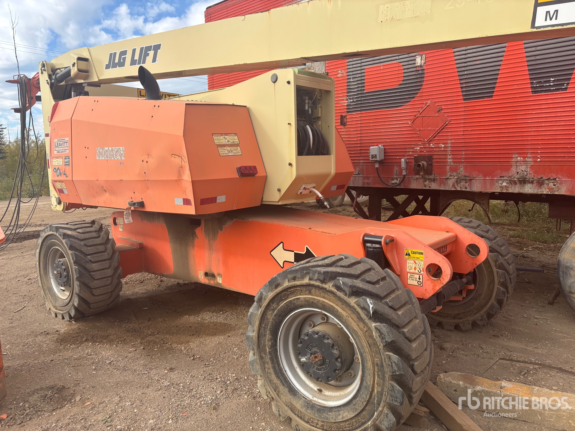 2011 JLG 800AJ