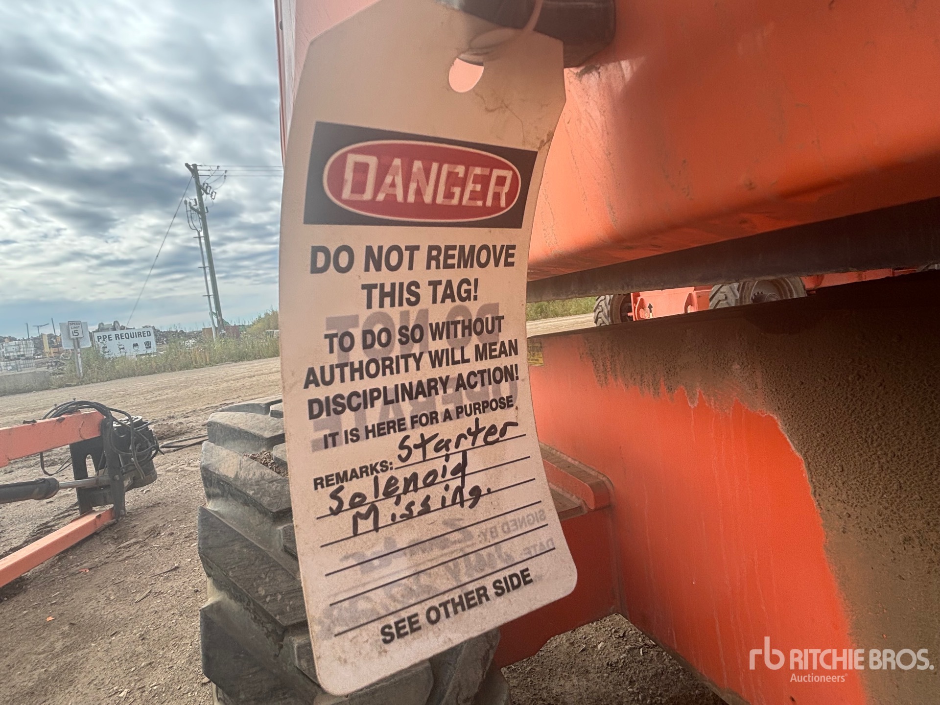 2011 JLG 800AJ
