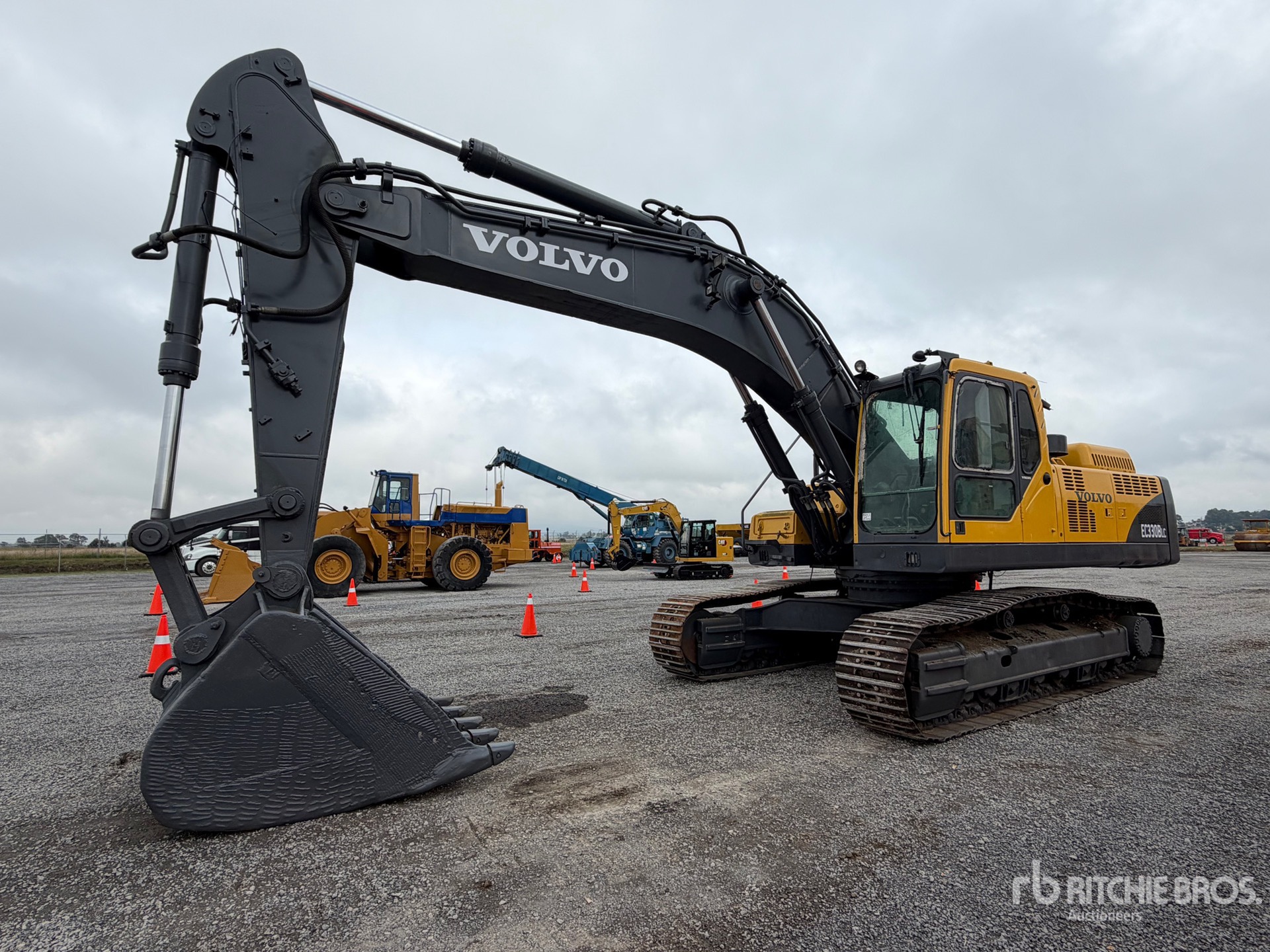 2013 Volvo EC 330 BLC