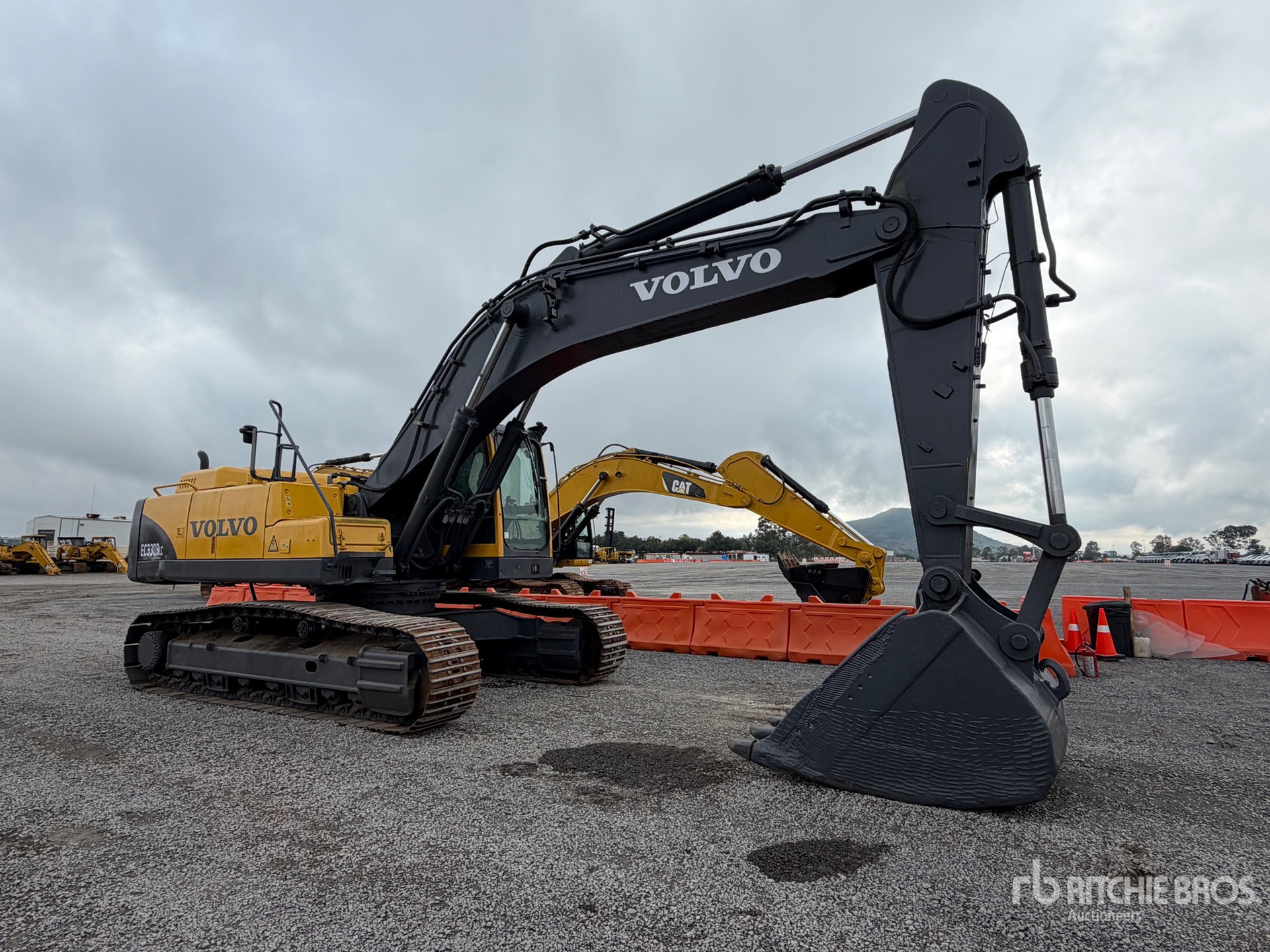 2013 Volvo EC 330 BLC