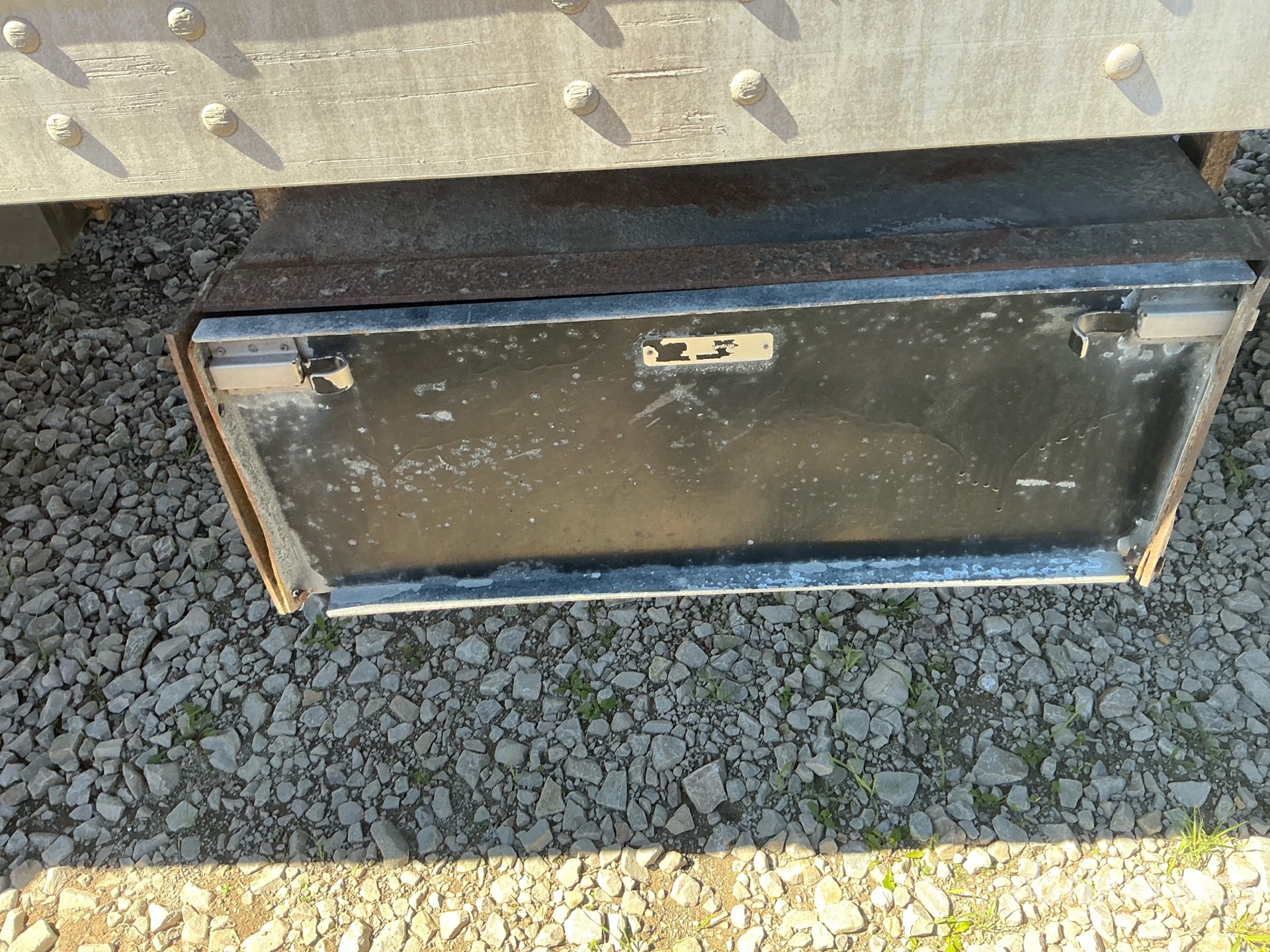 2017 Great Dane 28 ft x 102 in S/A Multi -Temp