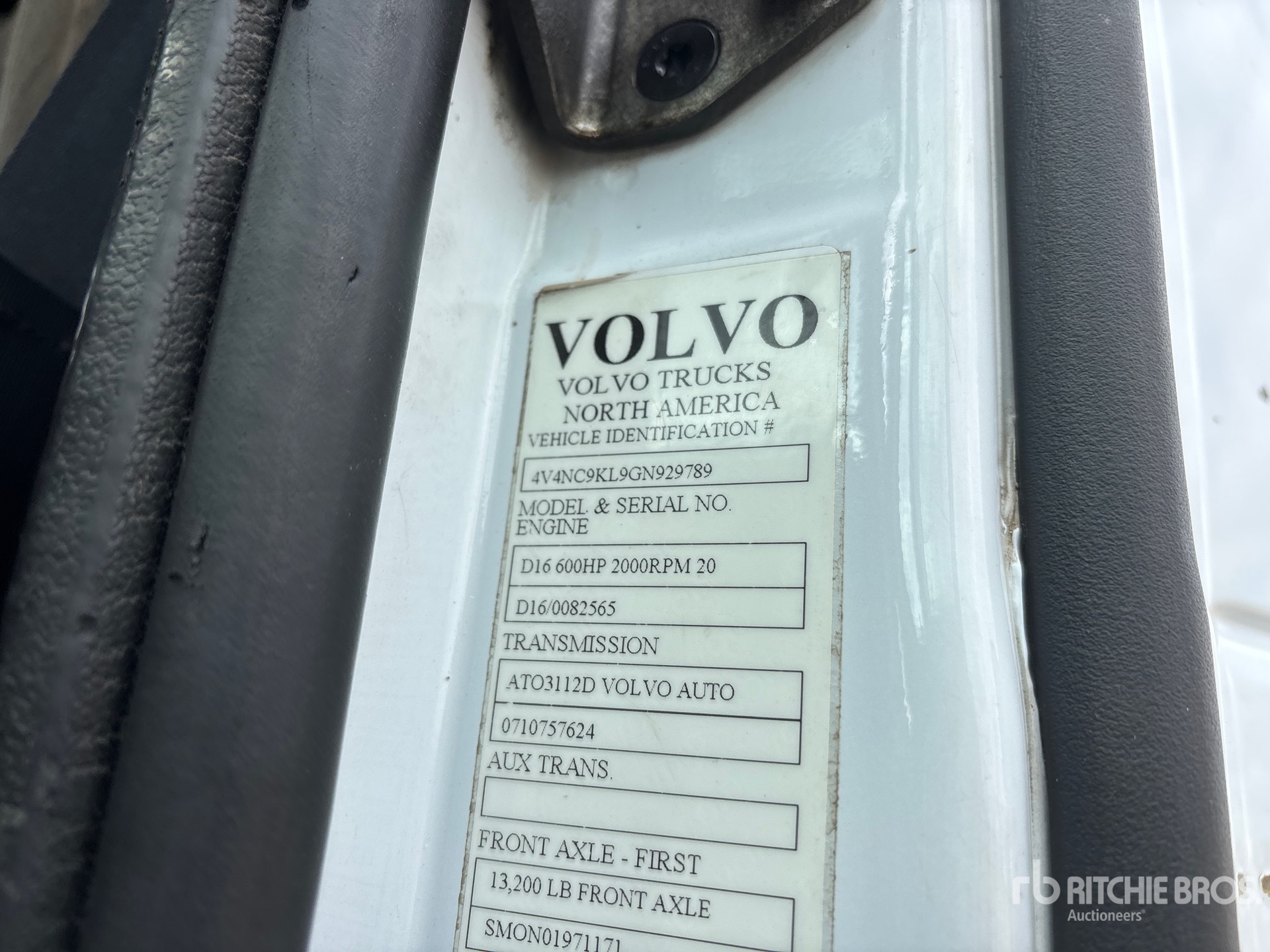 2016 Volvo VNL