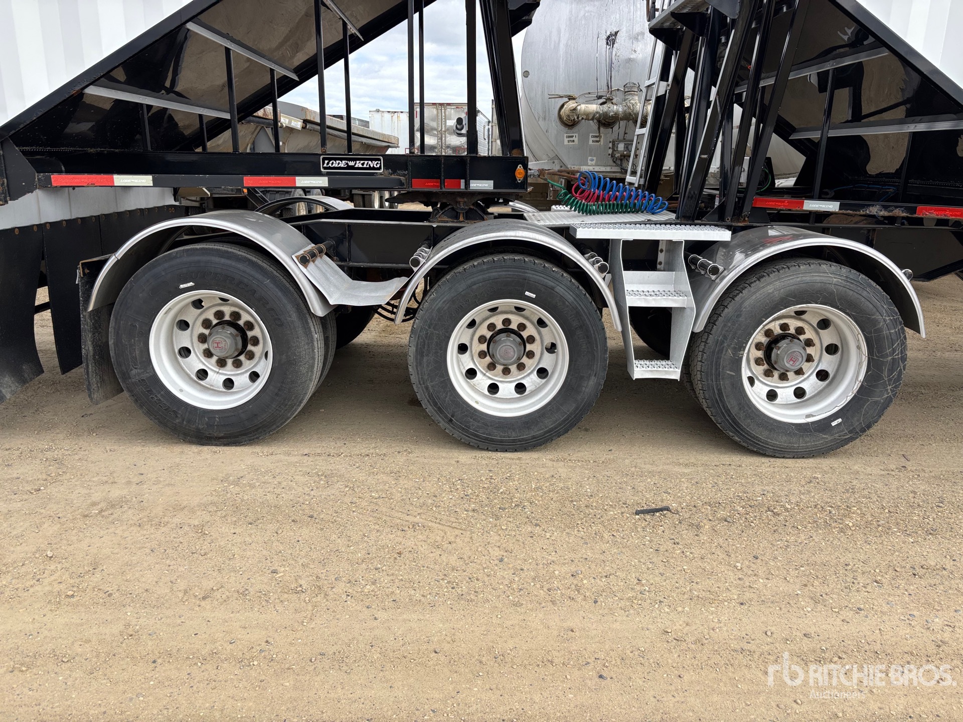 2017 Load King HGF28-3L