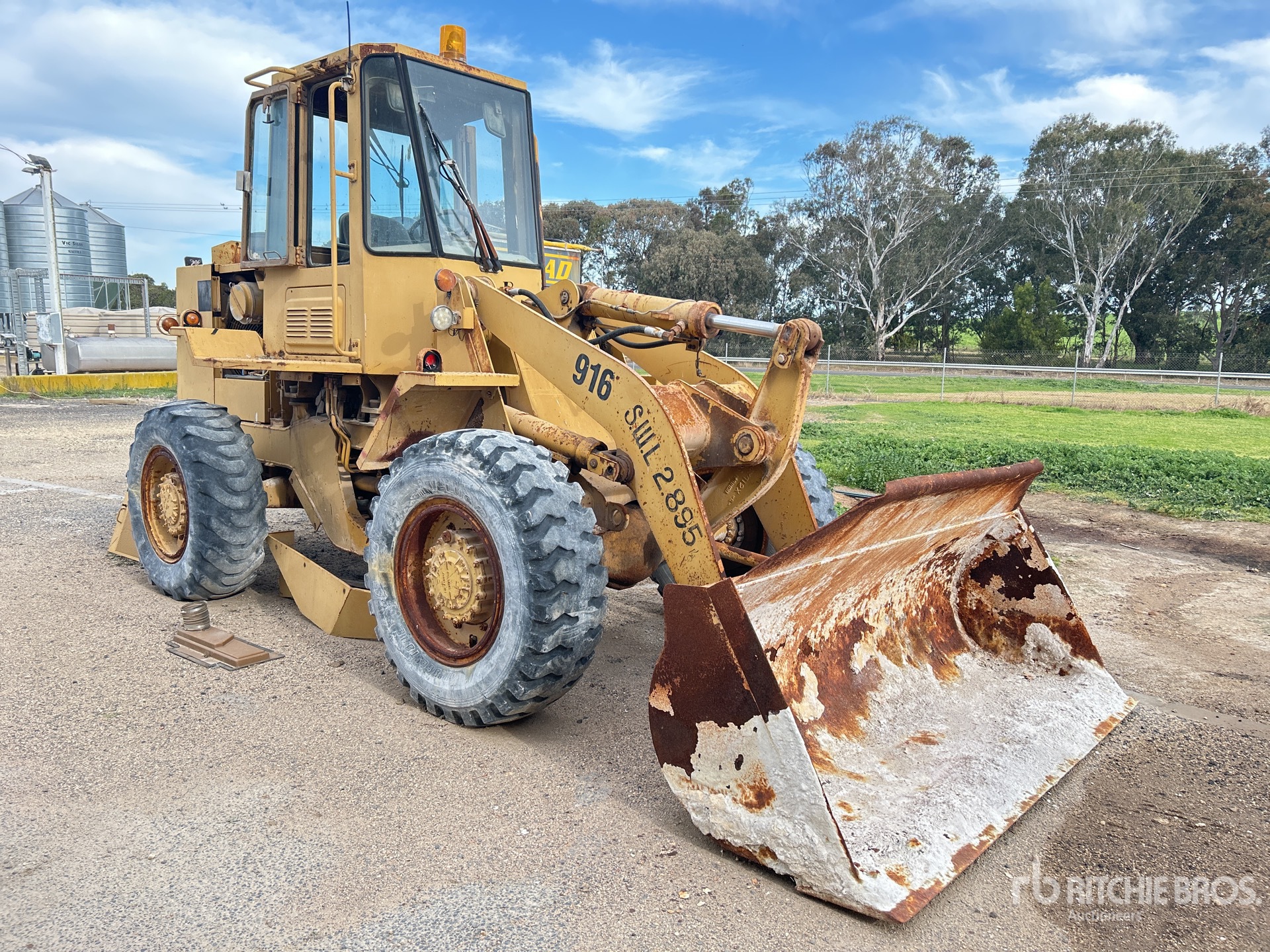 1991 Caterpillar 916