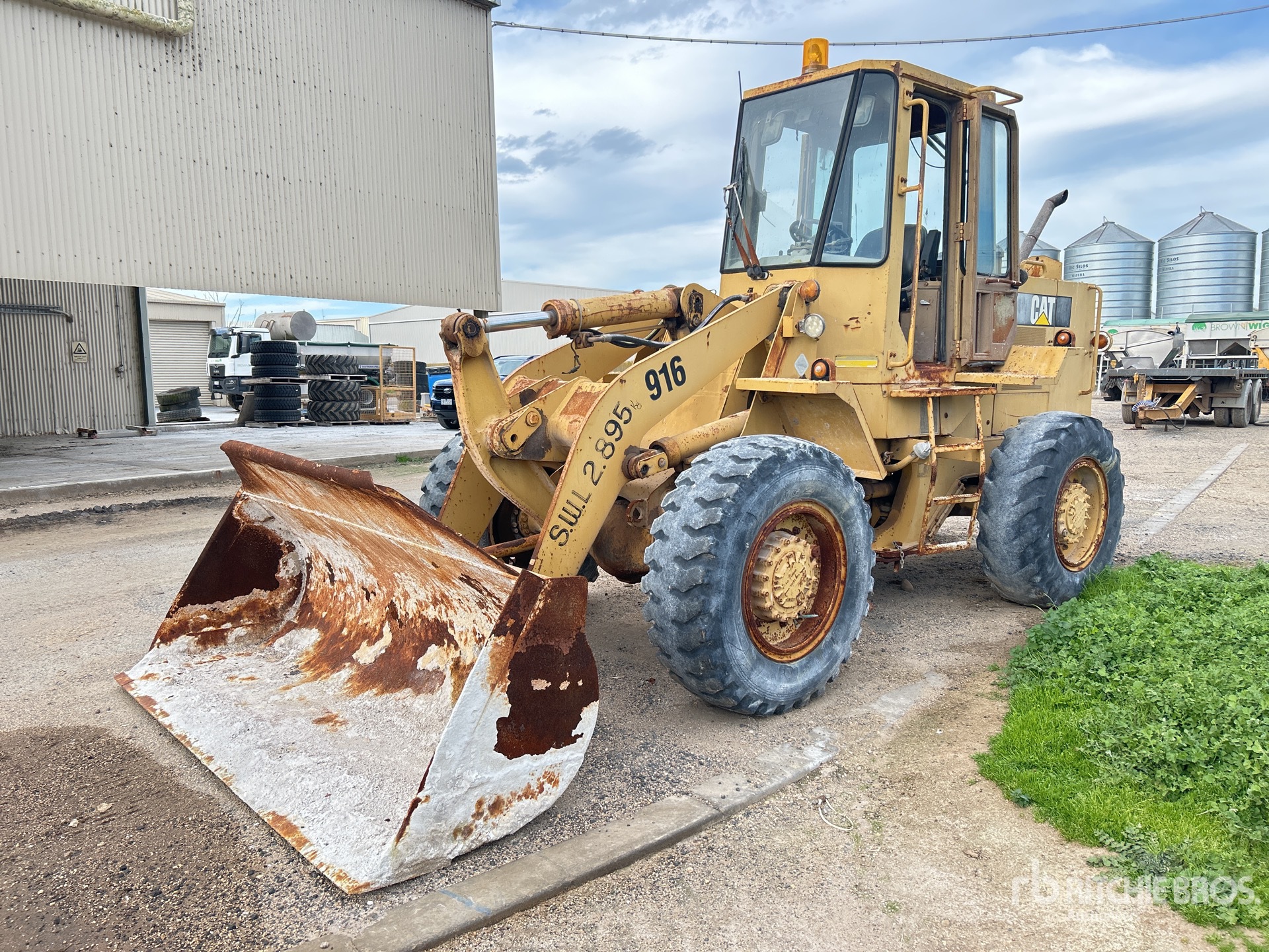 Photo of 1991 Caterpillar 916