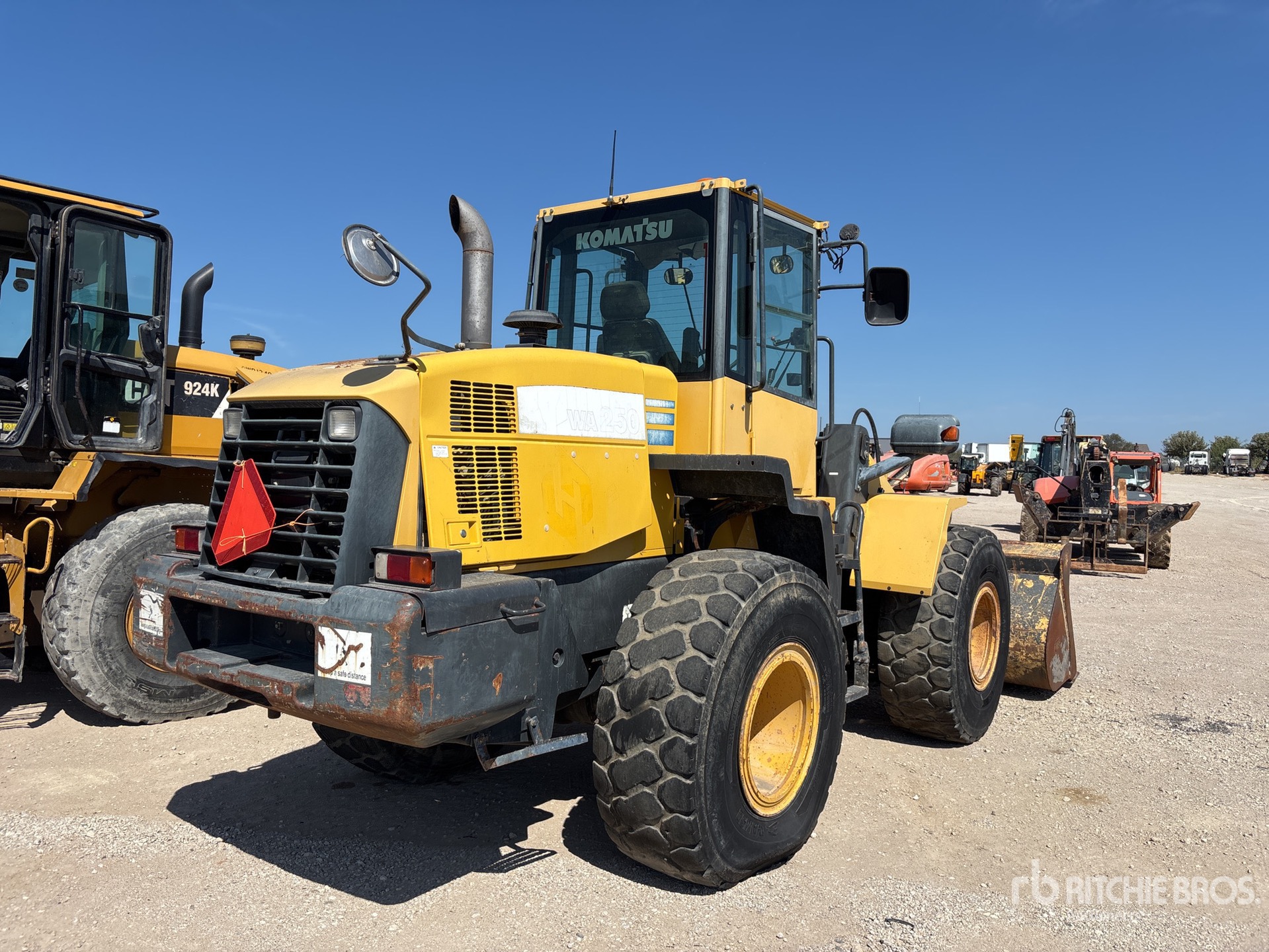 2011 Komatsu WA250-6