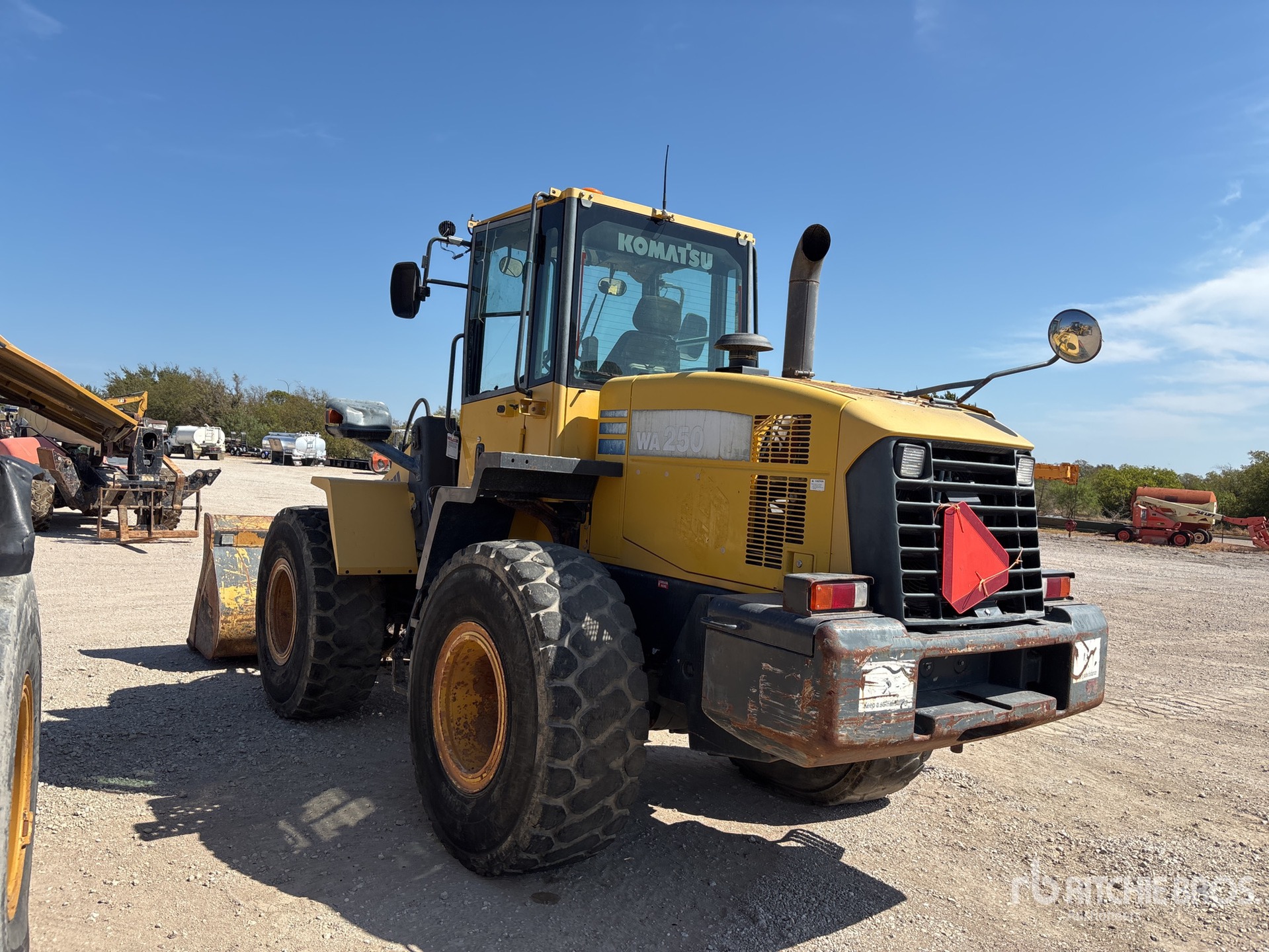 2011 Komatsu WA250-6