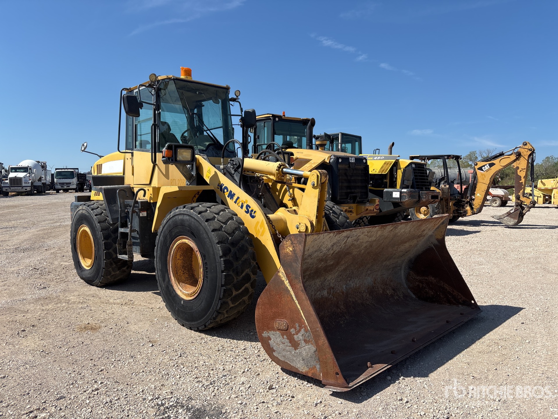 2011 Komatsu WA250-6