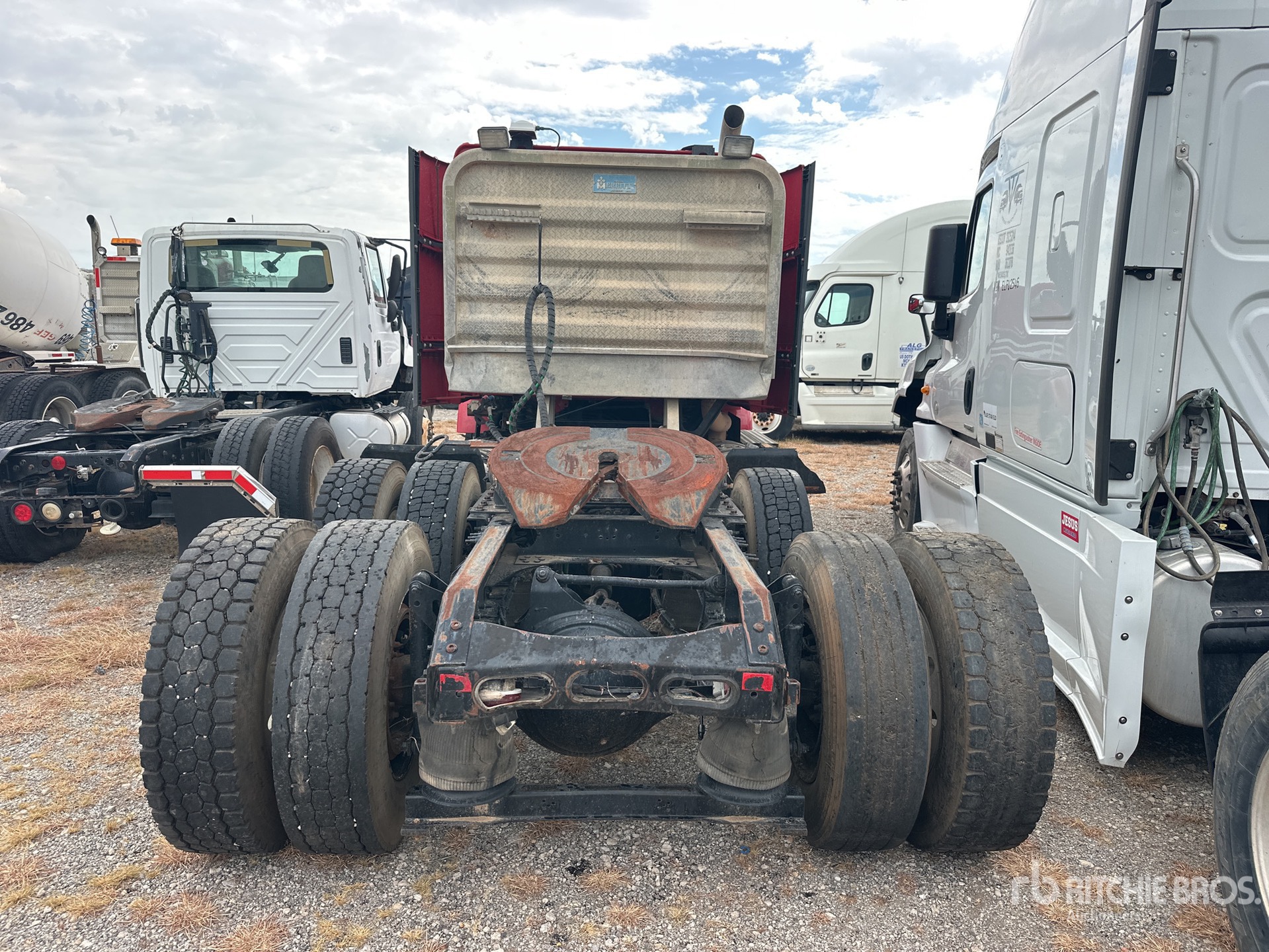 2014 Volvo VNM