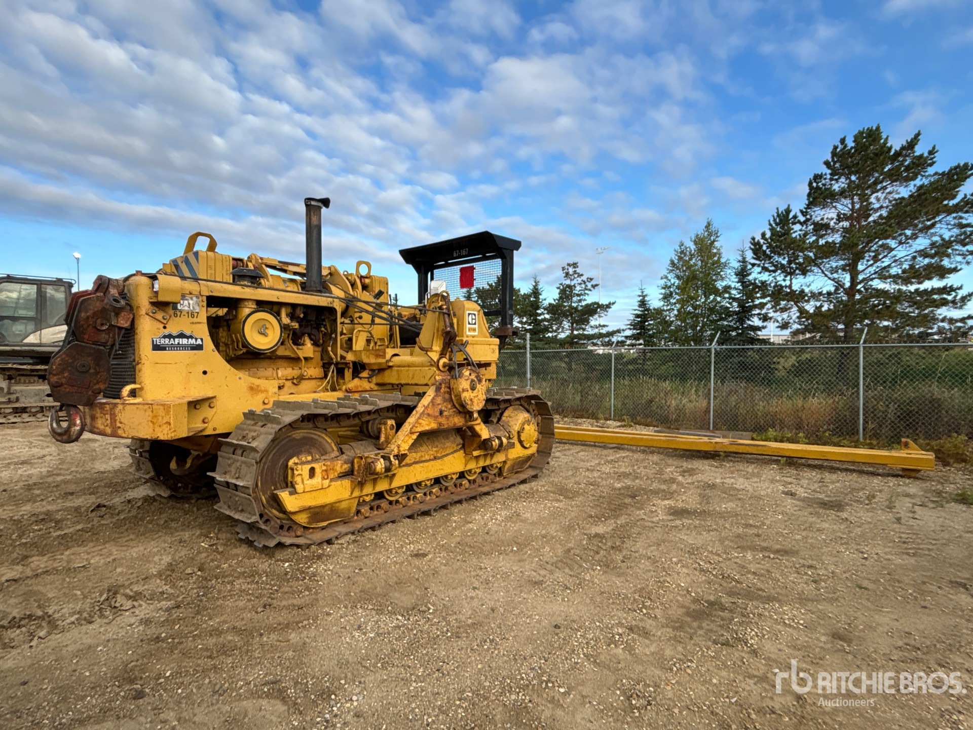 1967 Caterpillar 572E