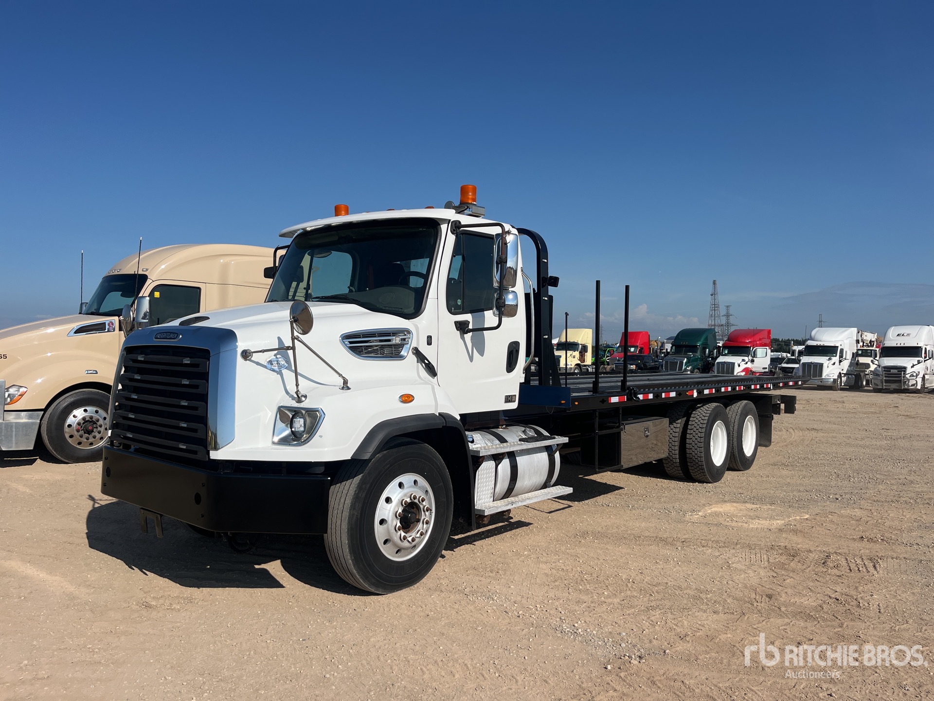 Photo of 2017 Freightliner 114SD