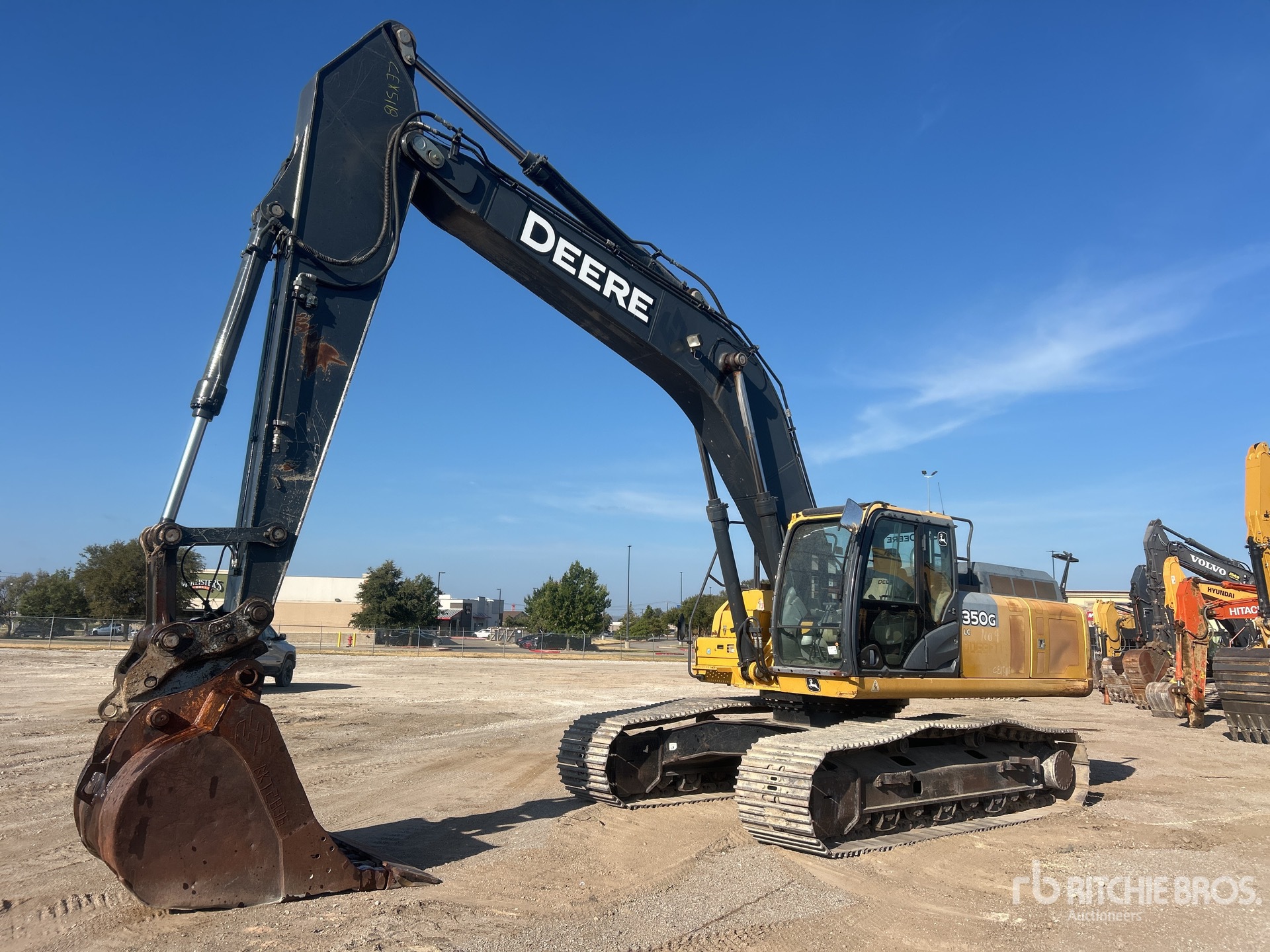 Photo of 2015 John Deere 350G LC