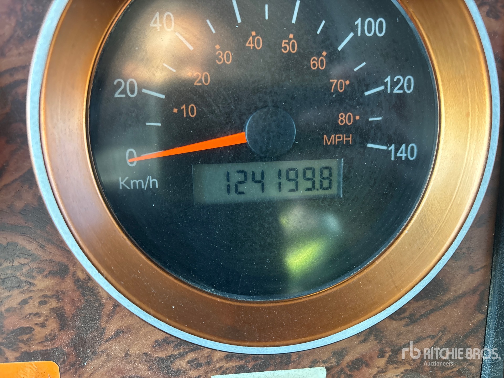 2001 Kenworth T300