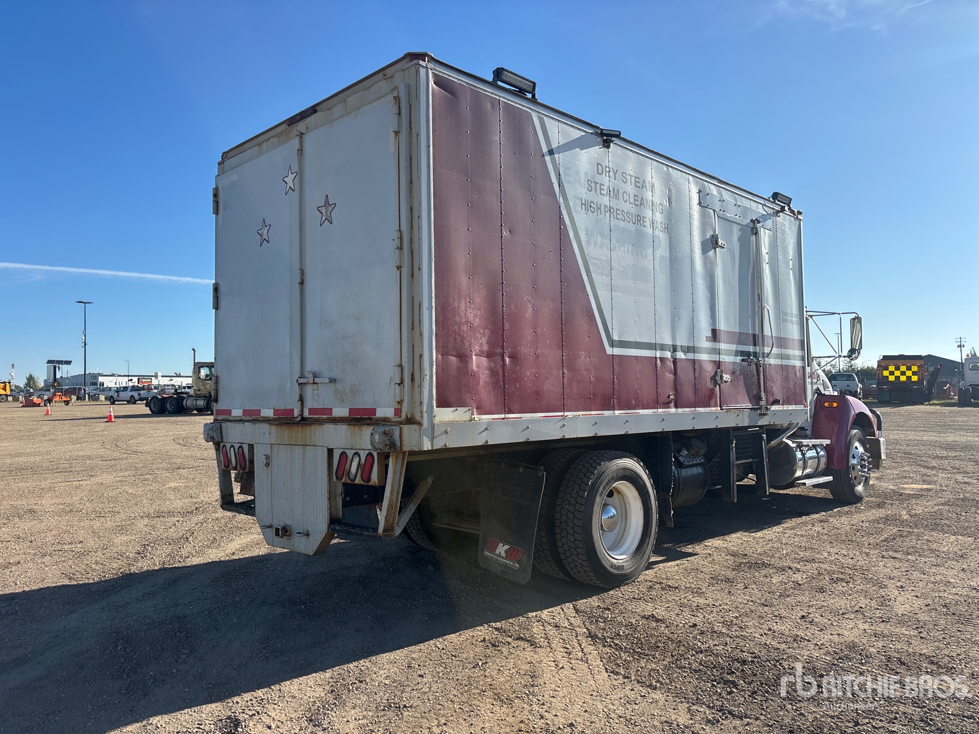 2001 Kenworth T300