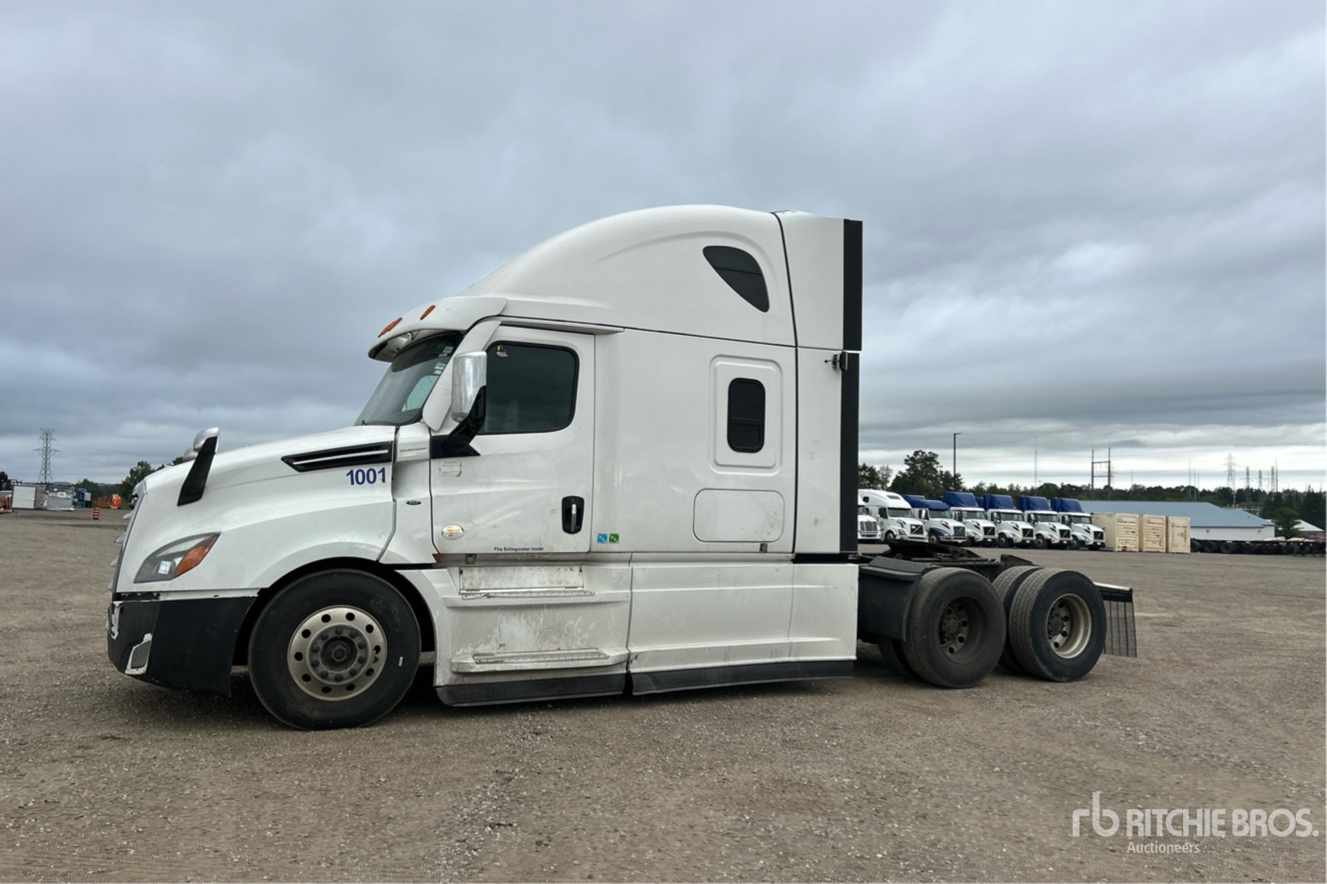 2020 Freightliner CASCADIA 126