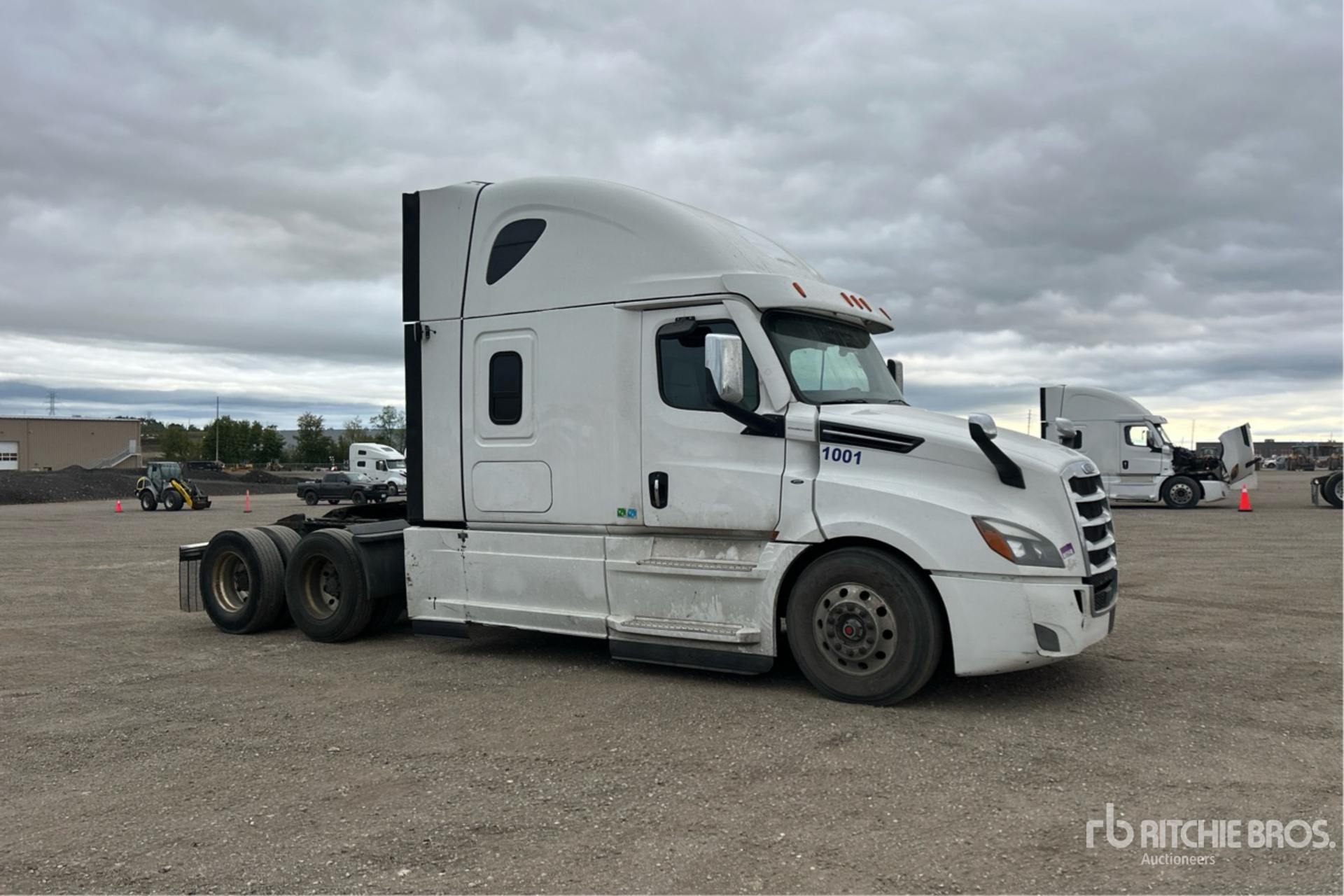2020 Freightliner CASCADIA 126