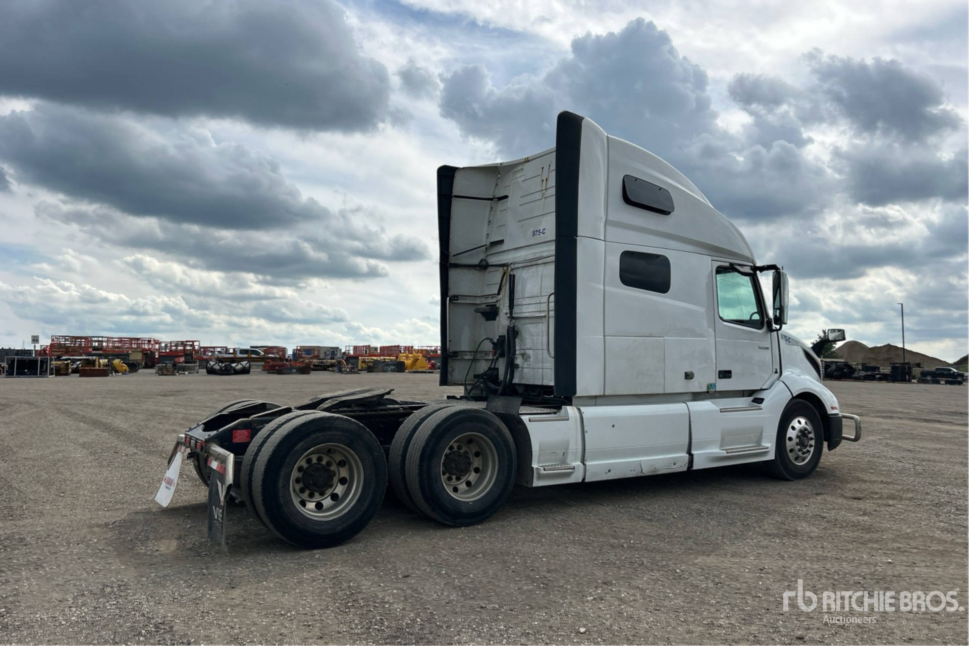 2020 Volvo VNL760