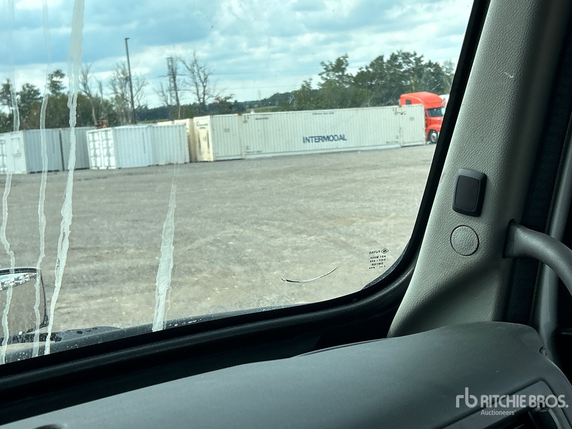 2020 Volvo VNL760