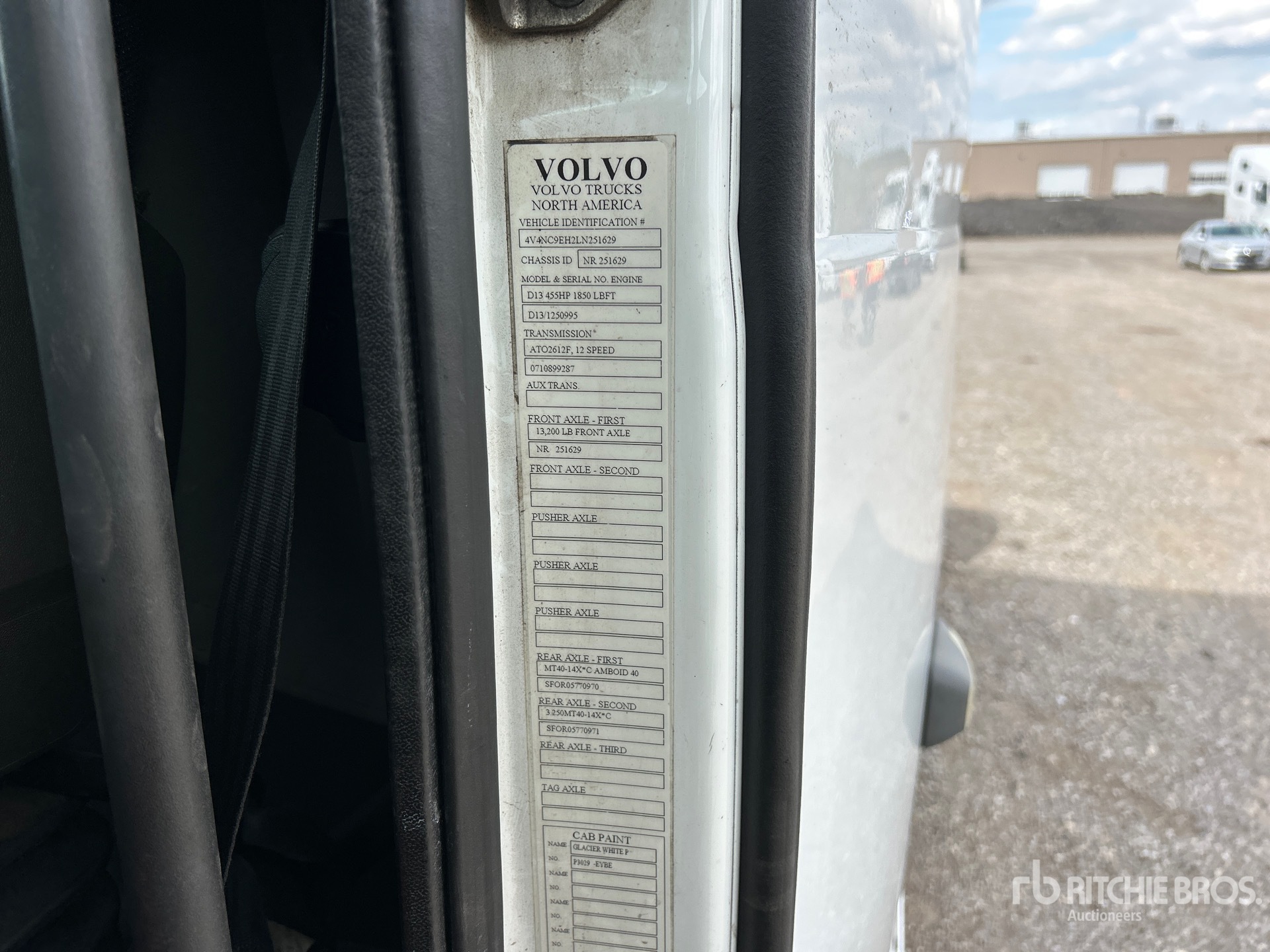 2020 Volvo VNL760