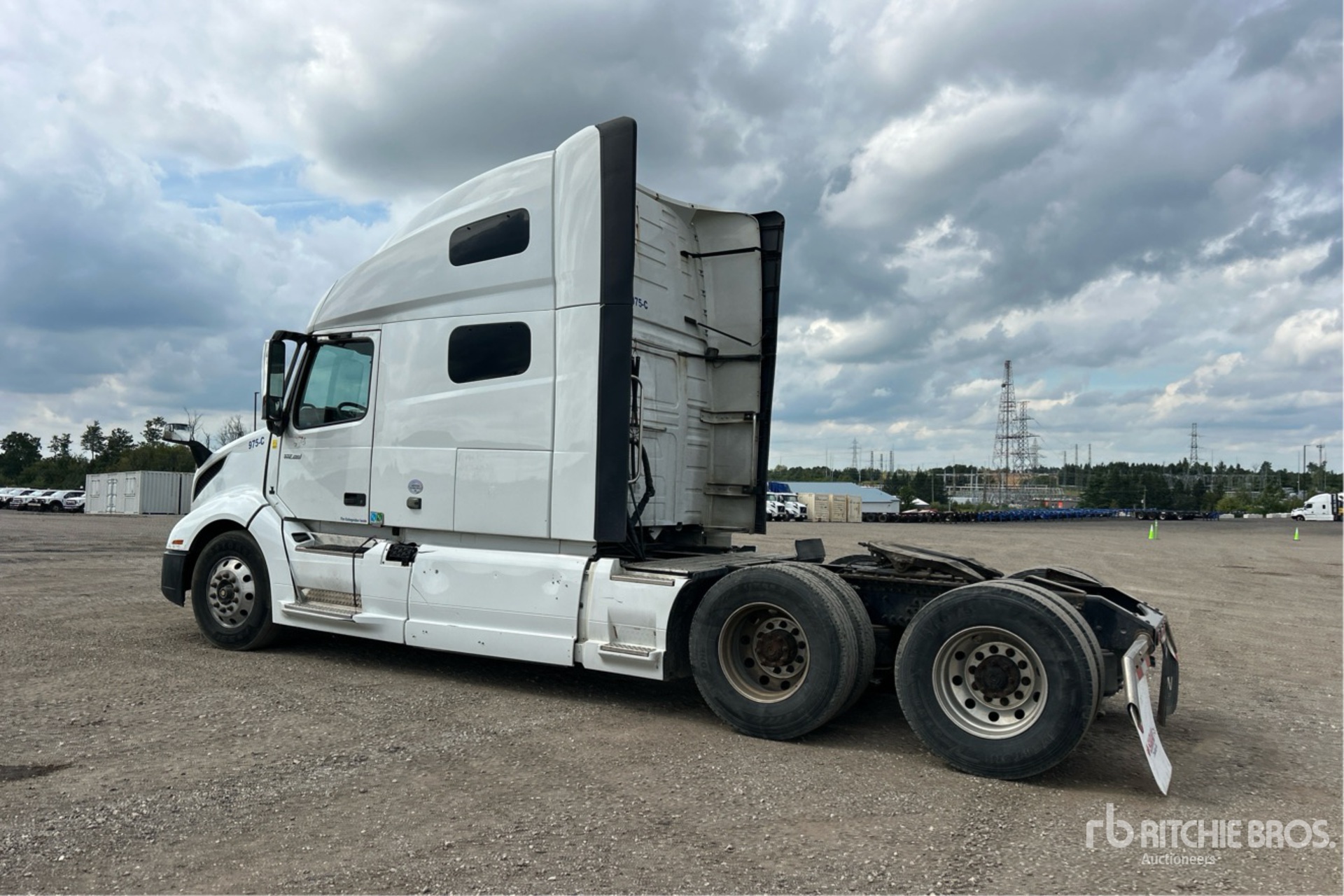 2020 Volvo VNL760
