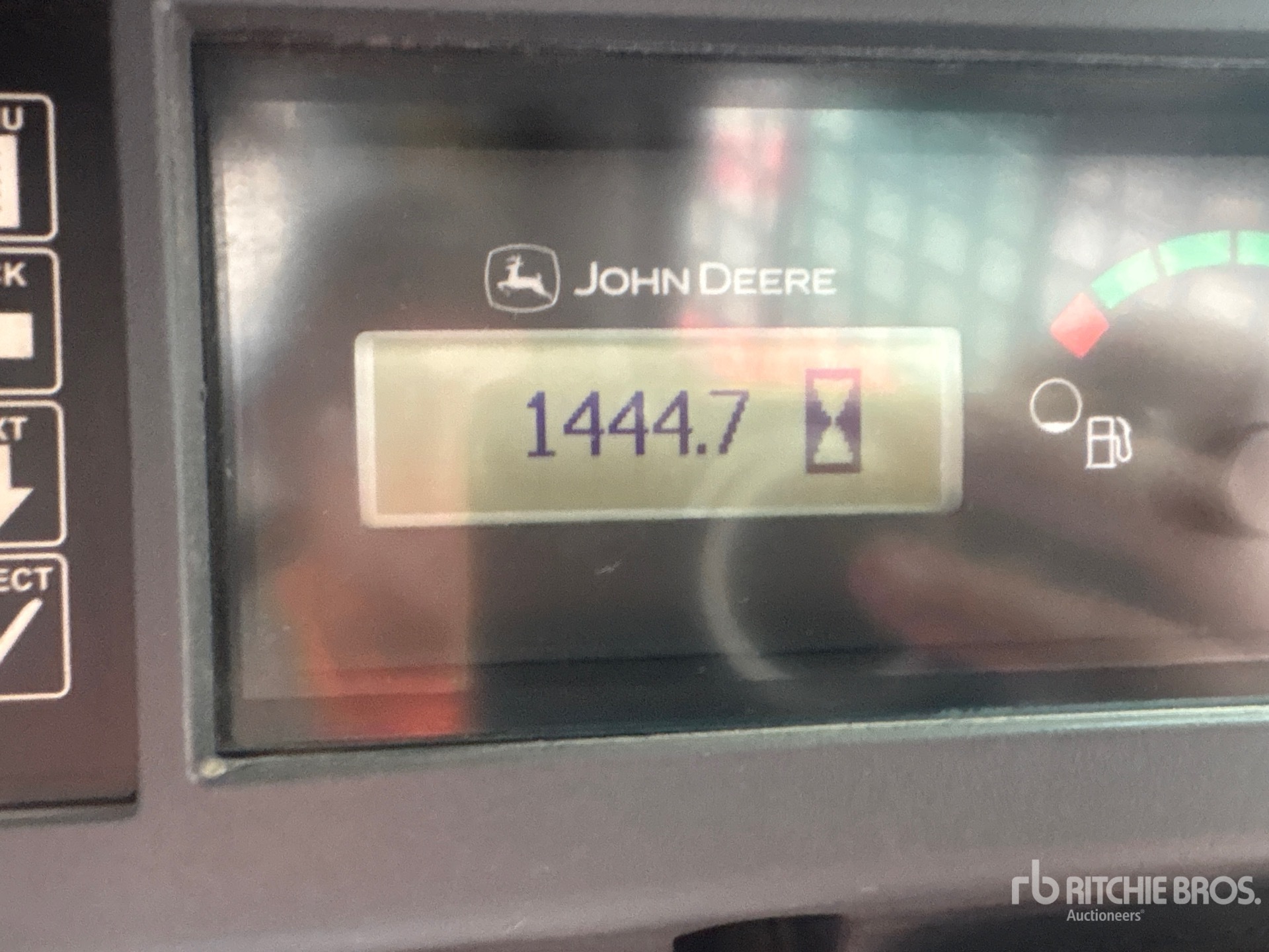 2023 John Deere 333G