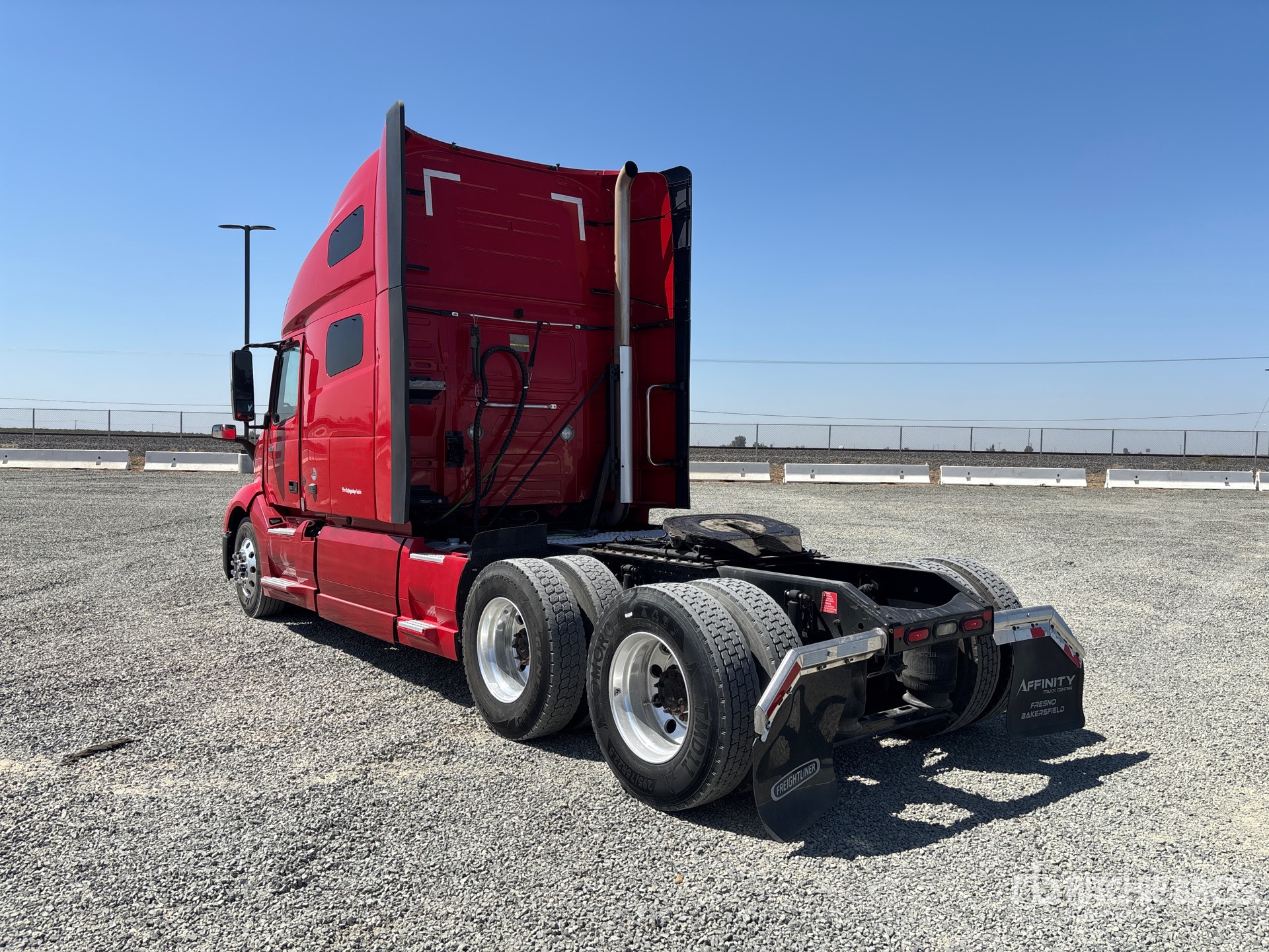 2019 Volvo VNL760