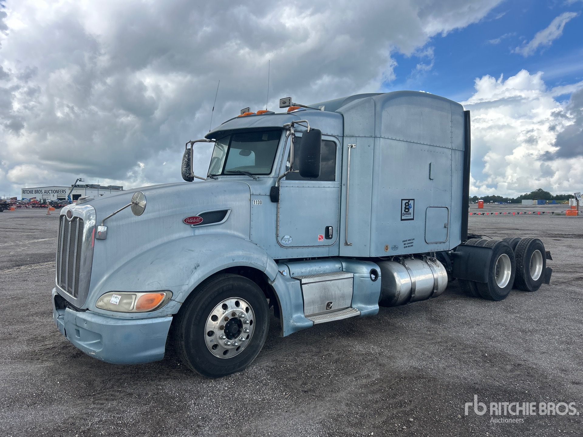 Photo of 2012 Peterbilt 386