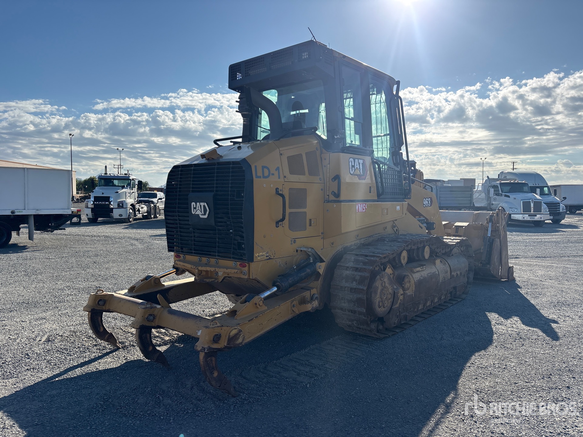 2021 Caterpillar 963
