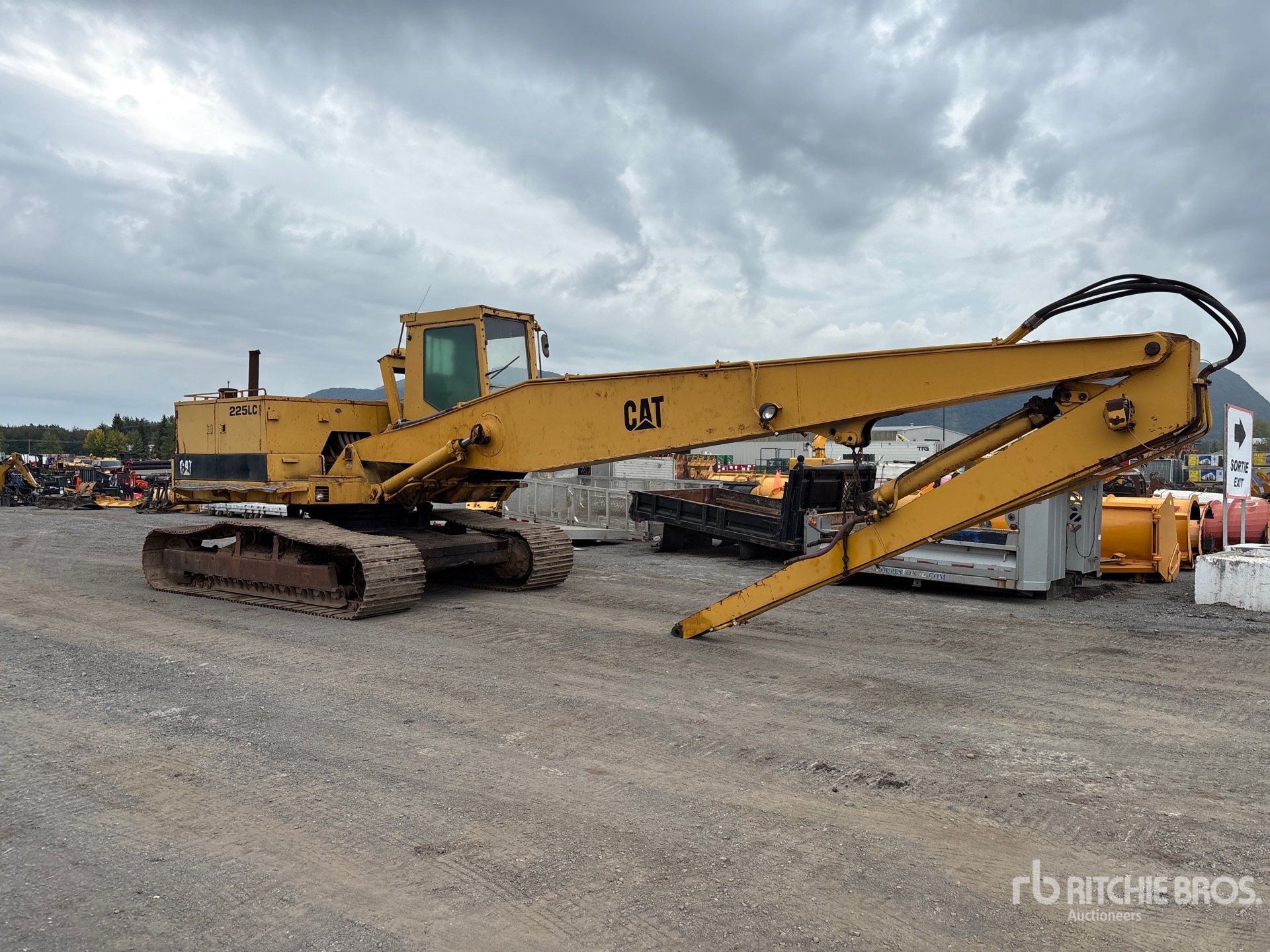 1986 Caterpillar 225LC