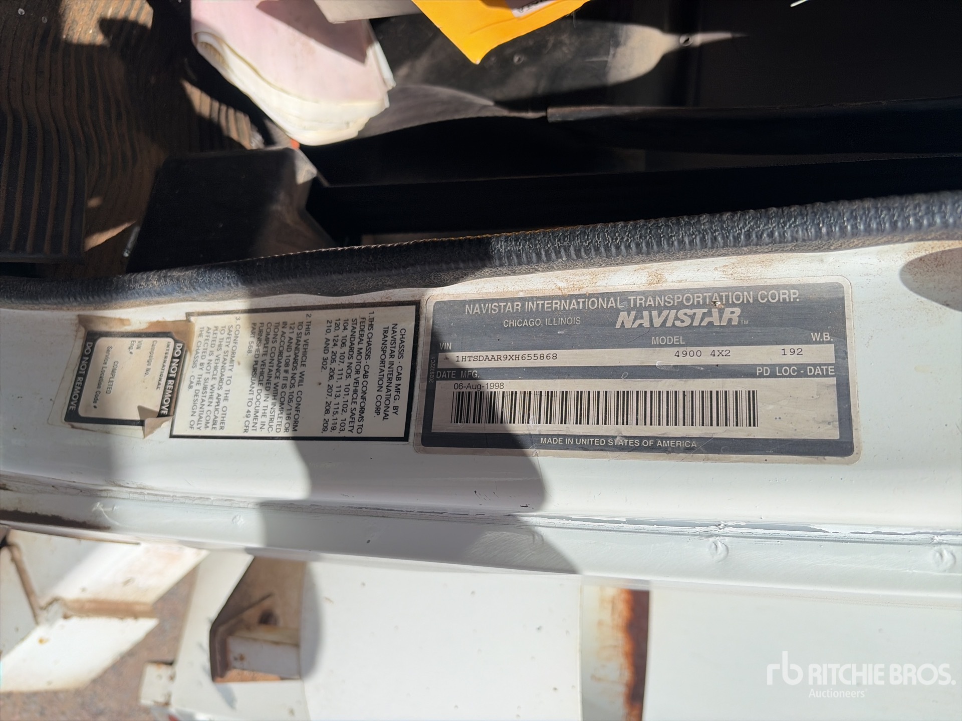 Photo of 1999 International 4900