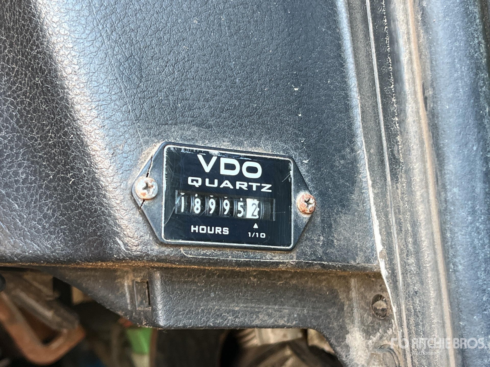 2014 Hino 700