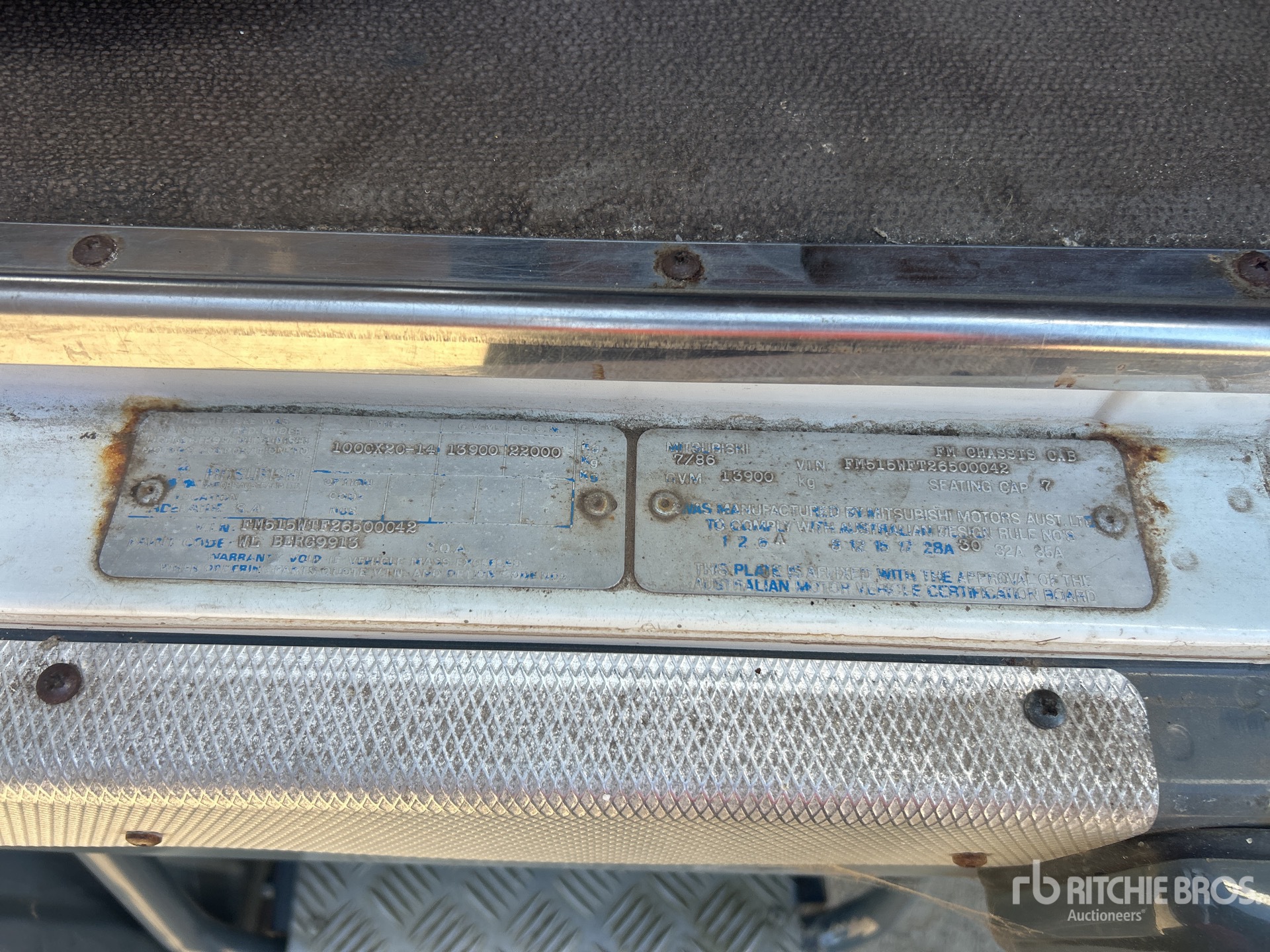 1986 Mitsubishi FM515