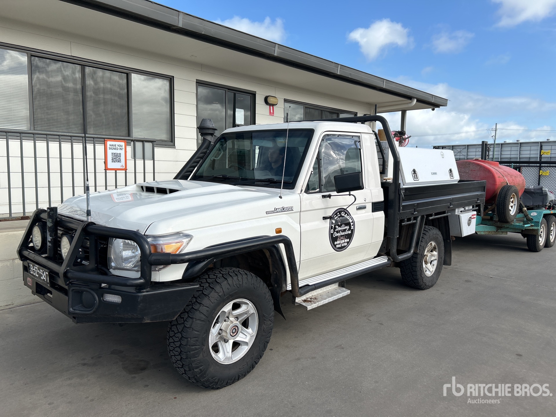 Photo of 2020 Toyota LANDCRUISER